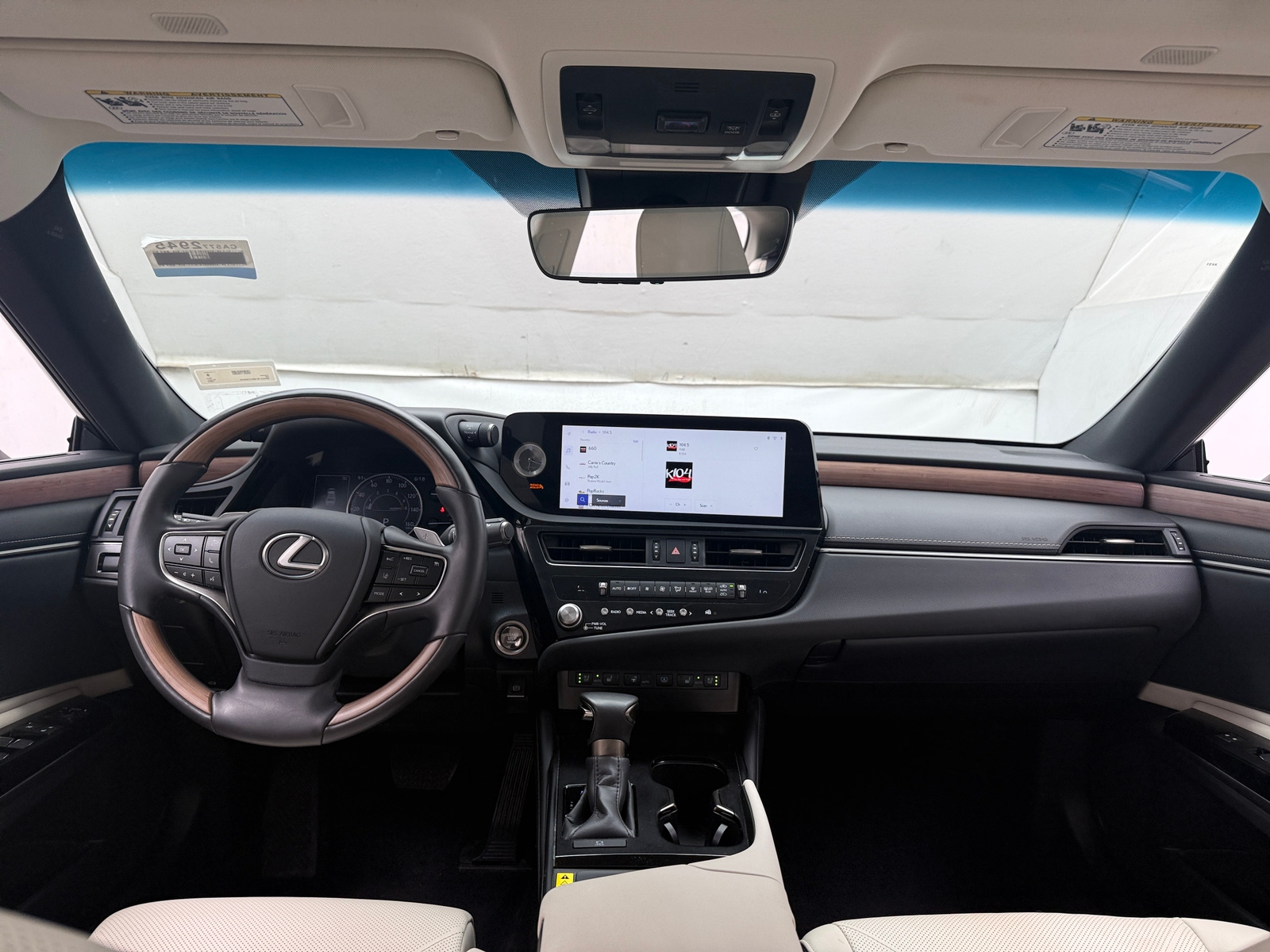 Thumbnail: 2024 Lexus ES - 2