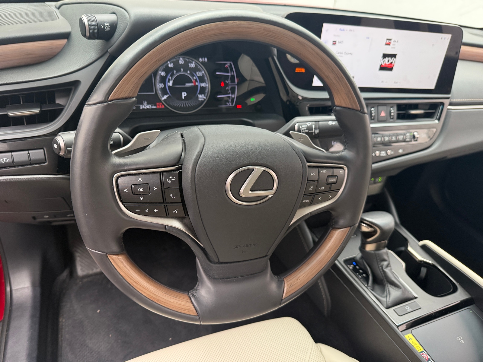 Thumbnail: 2024 Lexus ES - 4
