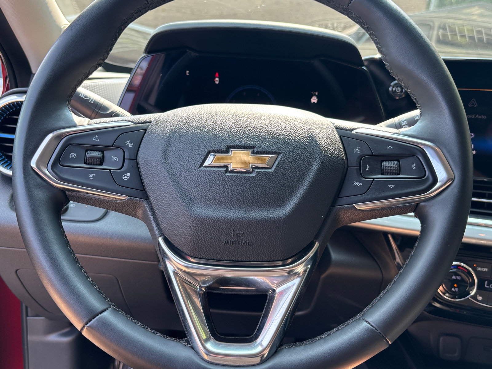 Thumbnail: 2025 Chevrolet Trax - 5