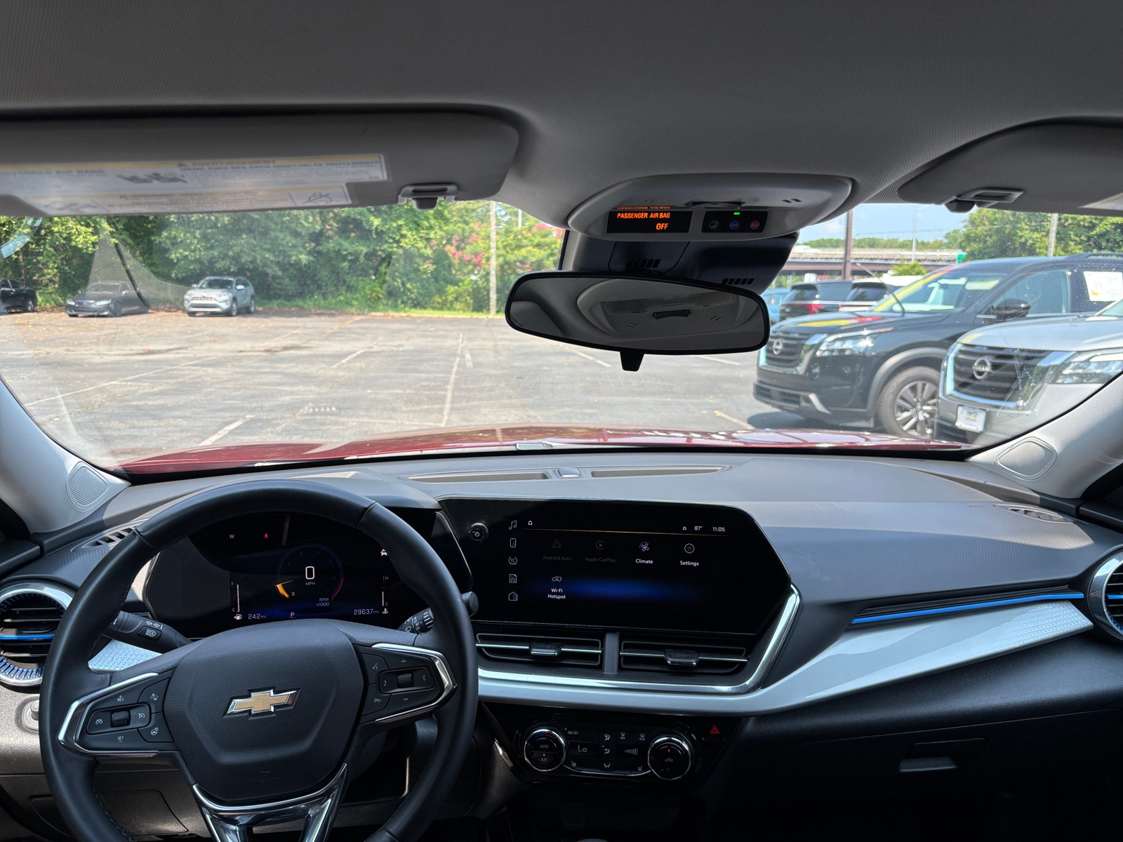 Thumbnail: 2025 Chevrolet Trax - 3
