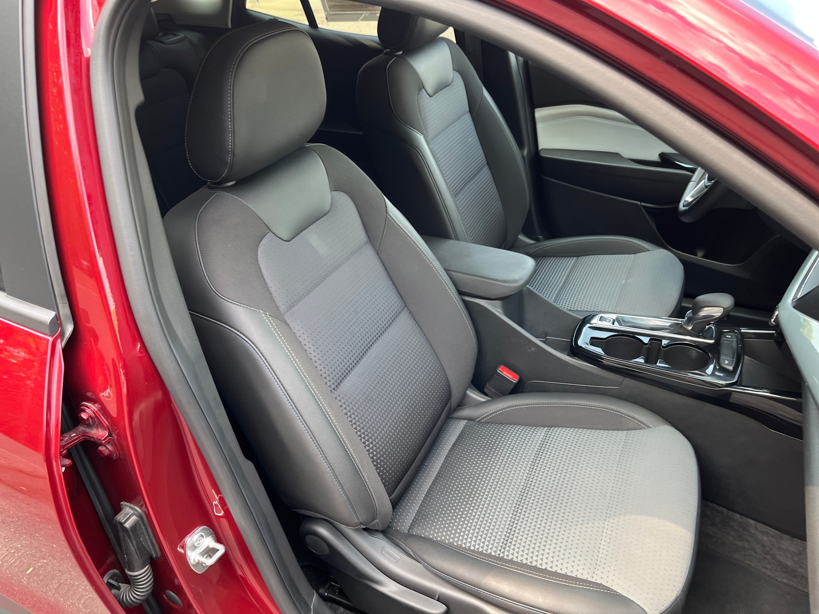 Thumbnail: 2025 Chevrolet Trax - 2