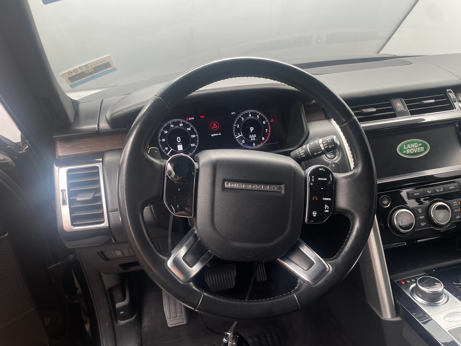 Thumbnail: 2019 Land Rover Discovery - 5
