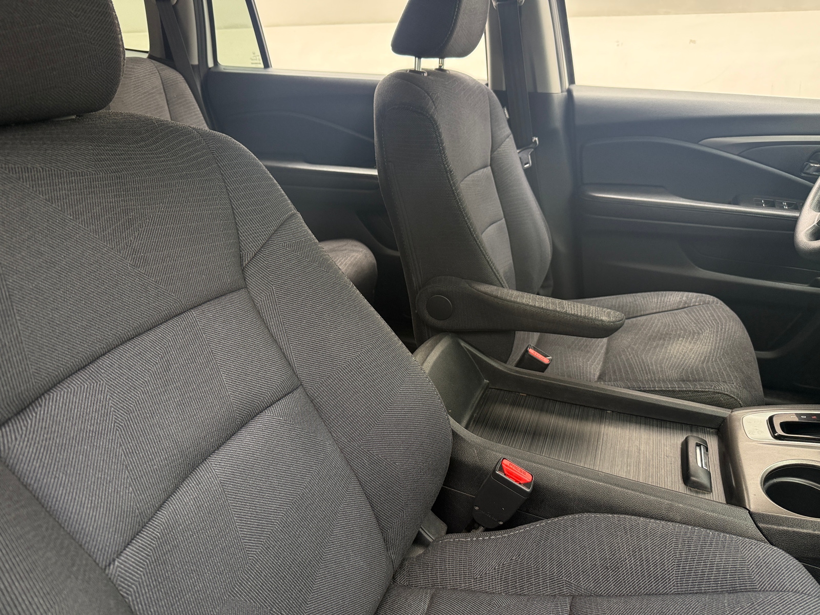 Thumbnail: 2017 Honda Pilot - 2