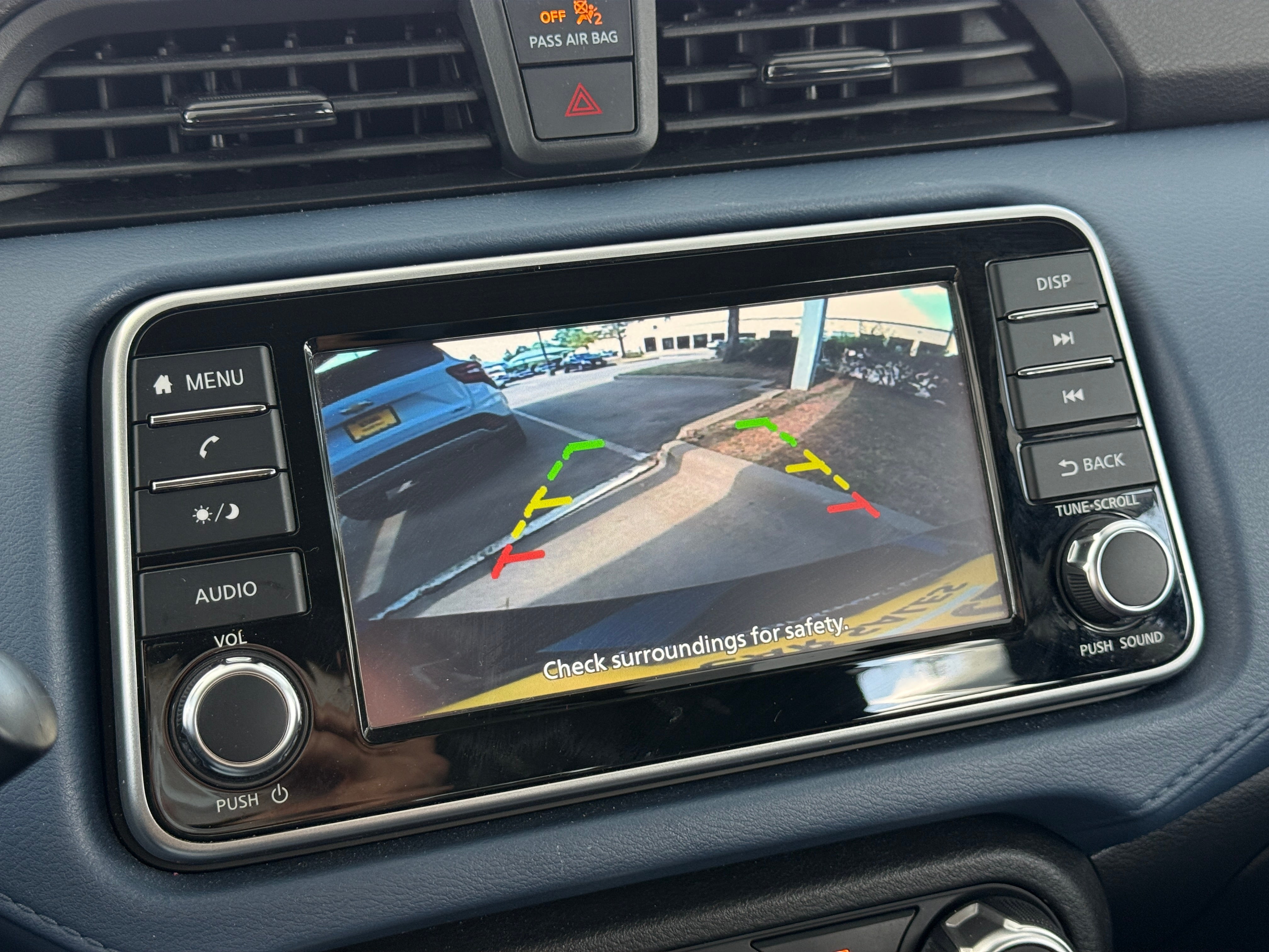 3N1CN8EV5SL866612