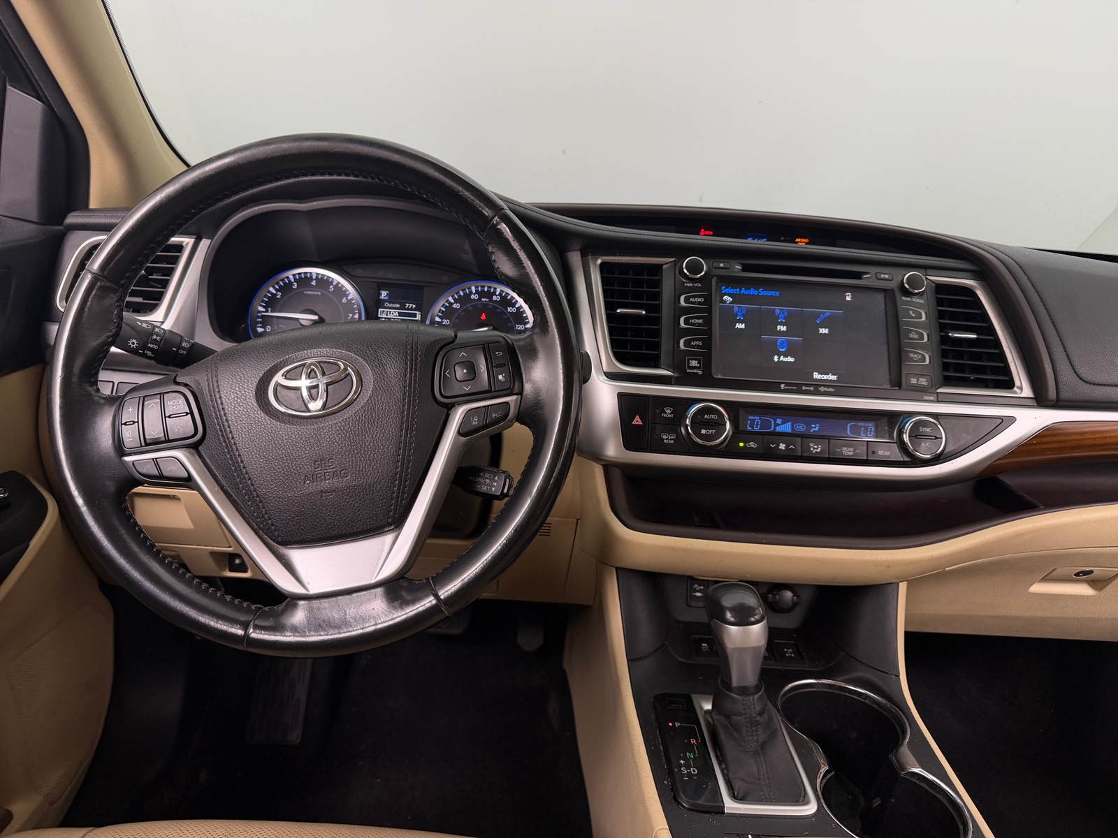 Thumbnail: 2017 Toyota Highlander - 4