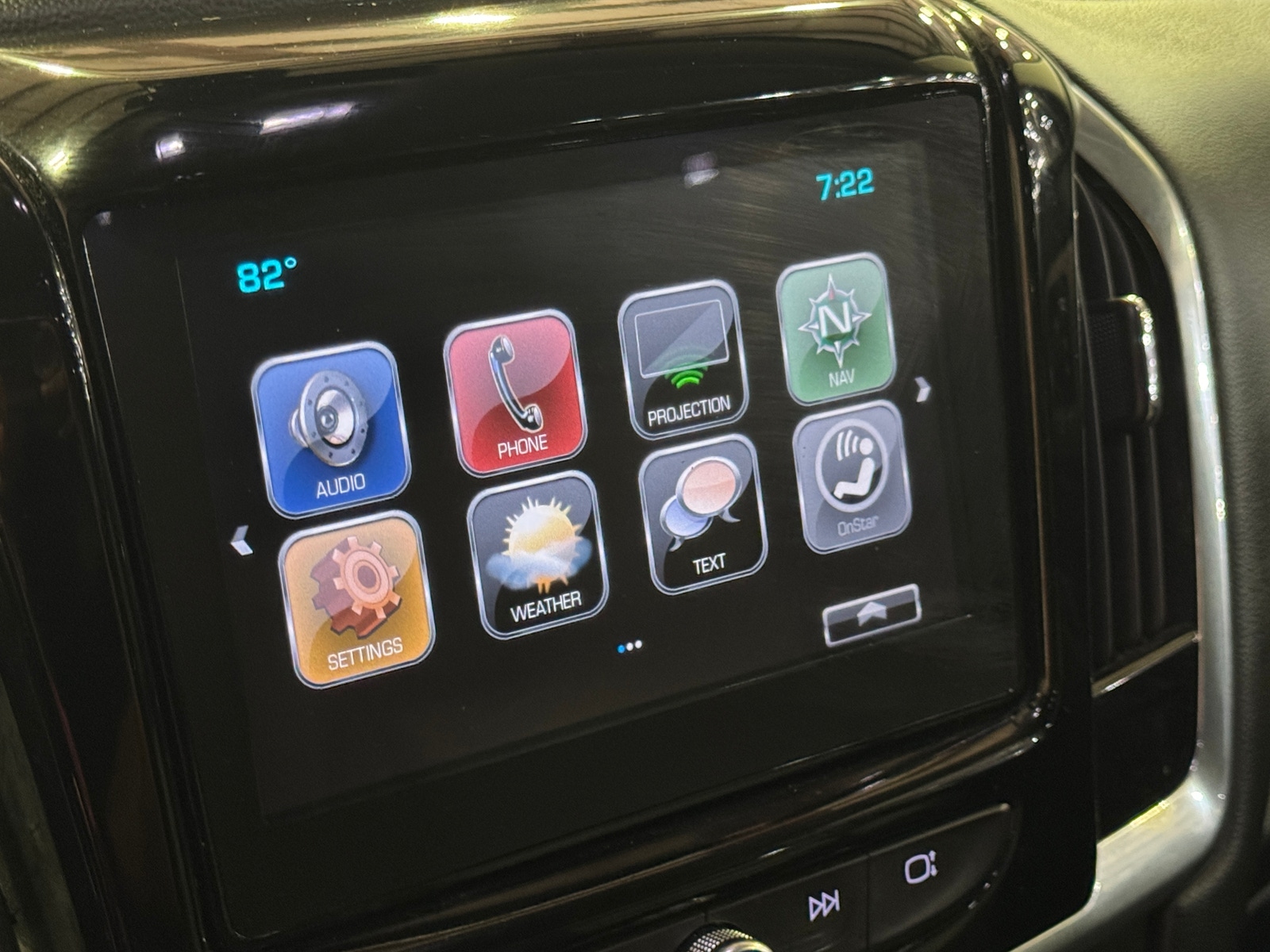 Thumbnail: 2019 Chevrolet Traverse - 3