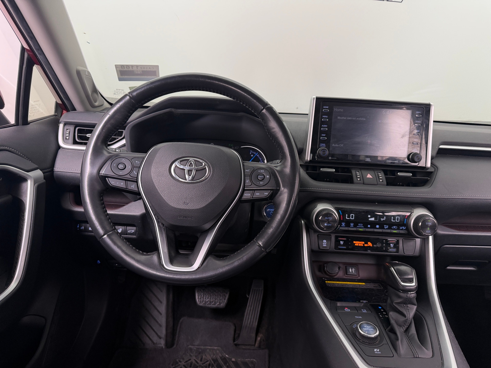 Thumbnail: 2019 Toyota RAV4 - 4