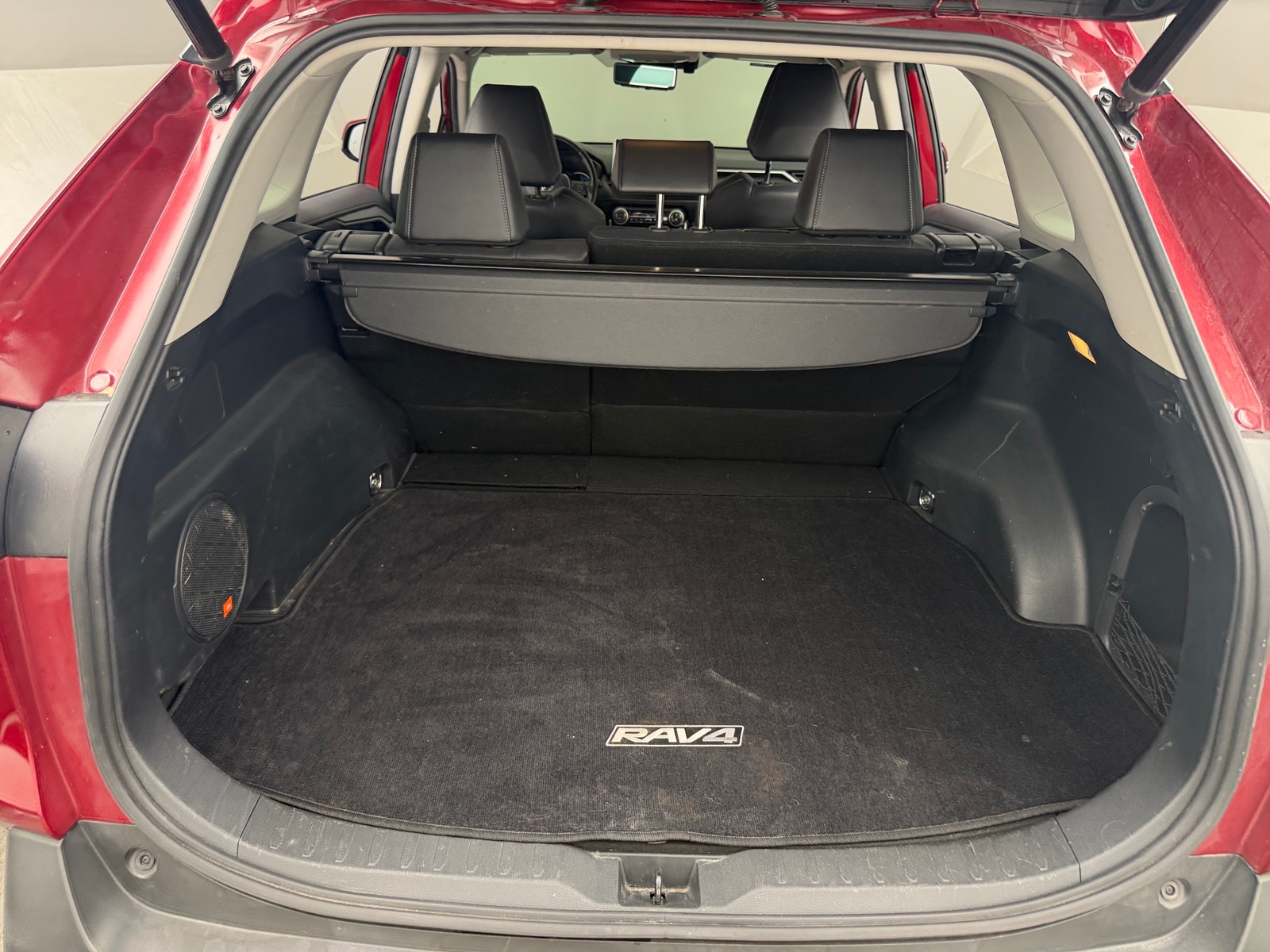 Thumbnail: 2019 Toyota RAV4 - 6