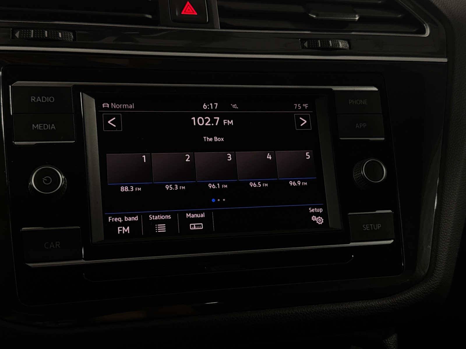 Thumbnail: 2019 Volkswagen Tiguan - 4