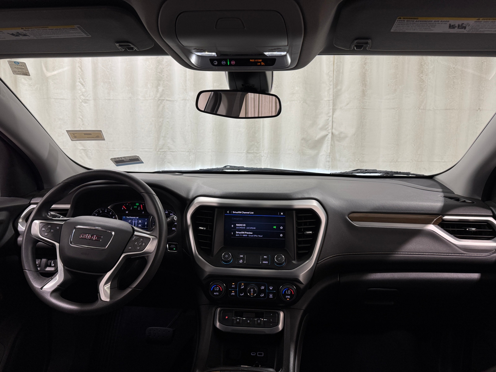 Thumbnail: 2022 GMC Acadia - 3
