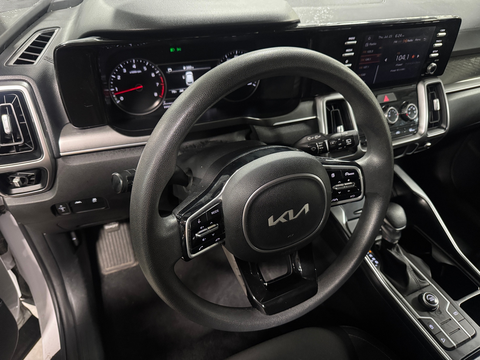 Thumbnail: 2022 Kia Sorento - 5