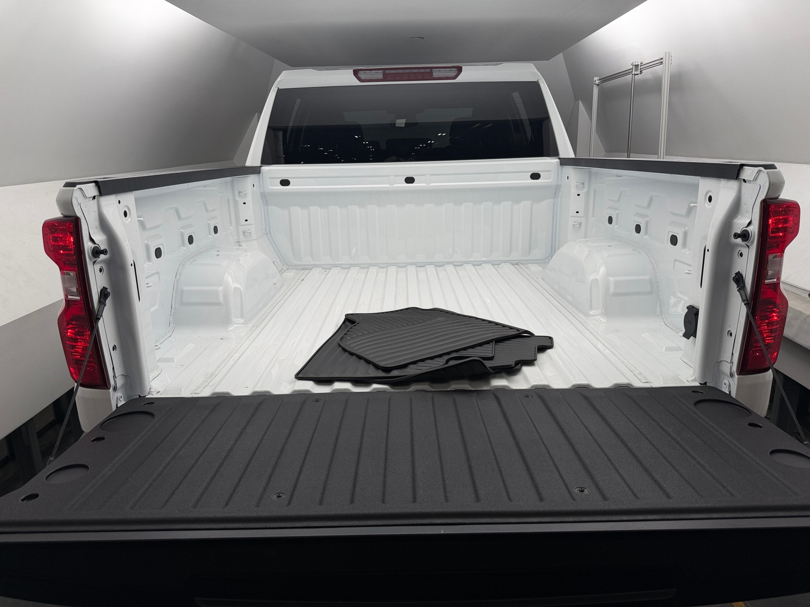 Thumbnail: 2026 Chevrolet Silverado 1500 - 7