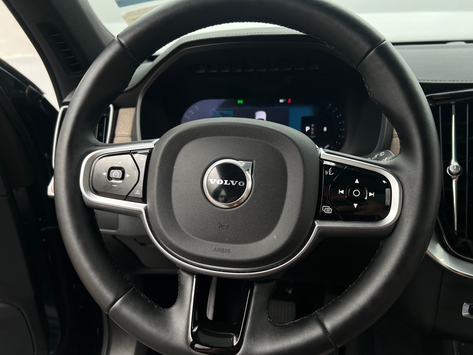 Thumbnail: 2026 Volvo XC90 - 4