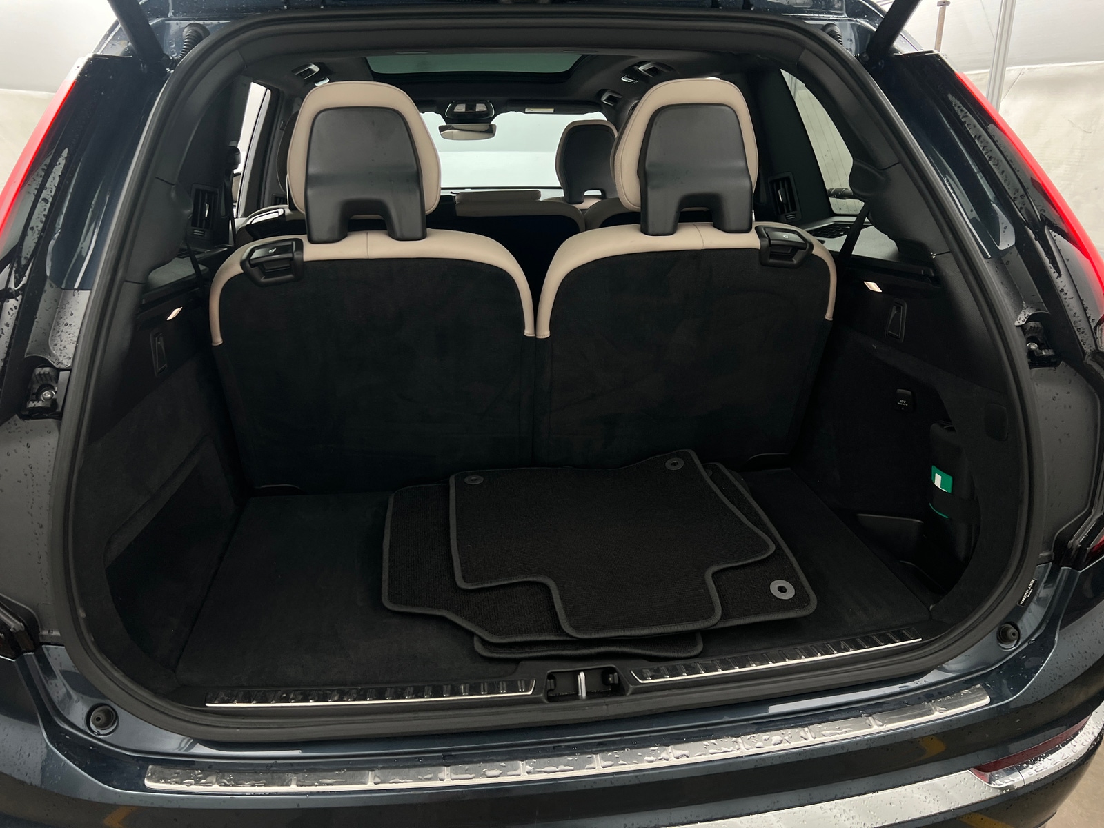 Thumbnail: 2026 Volvo XC90 - 6
