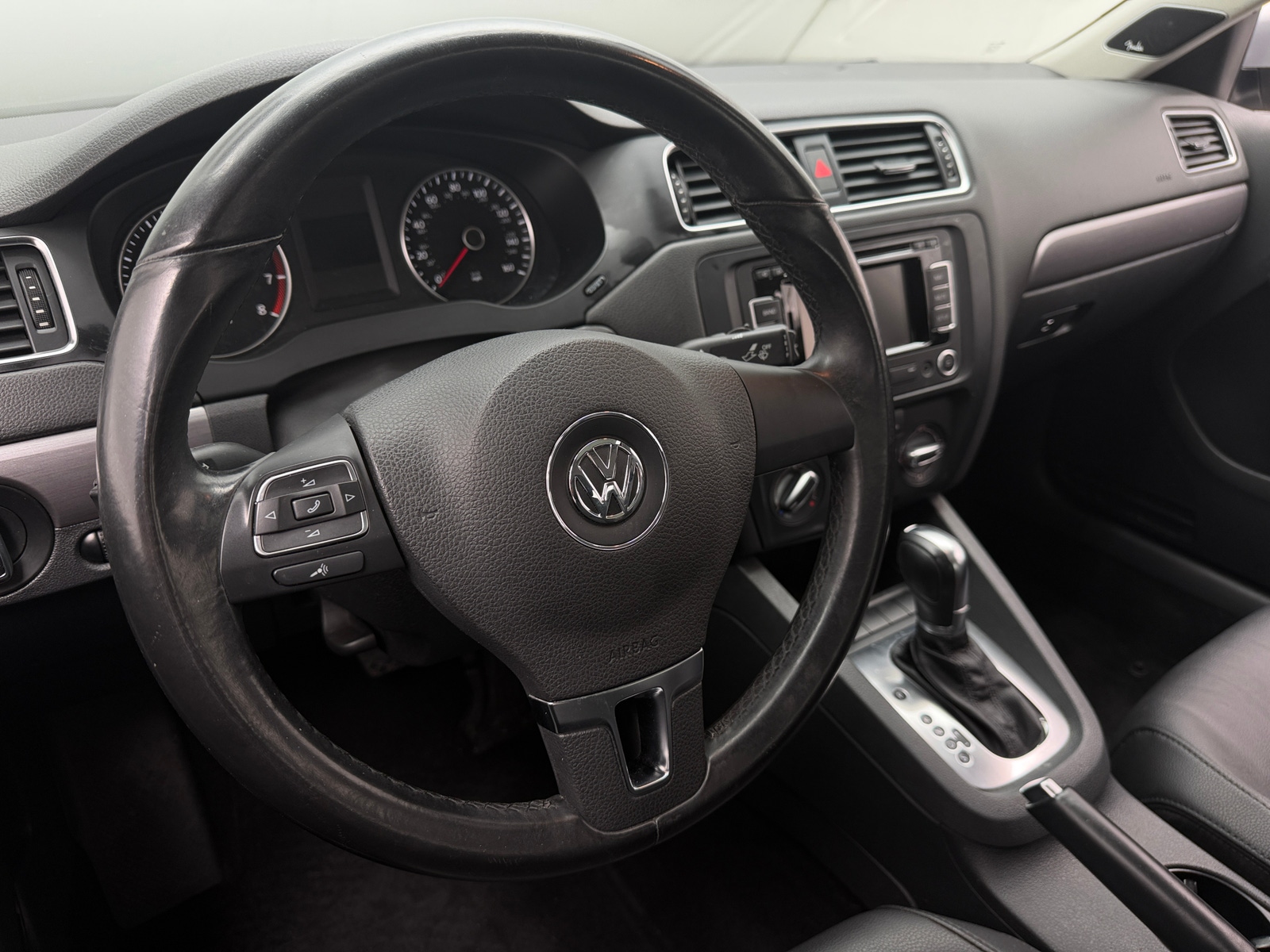 Thumbnail: 2014 Volkswagen Jetta - 4