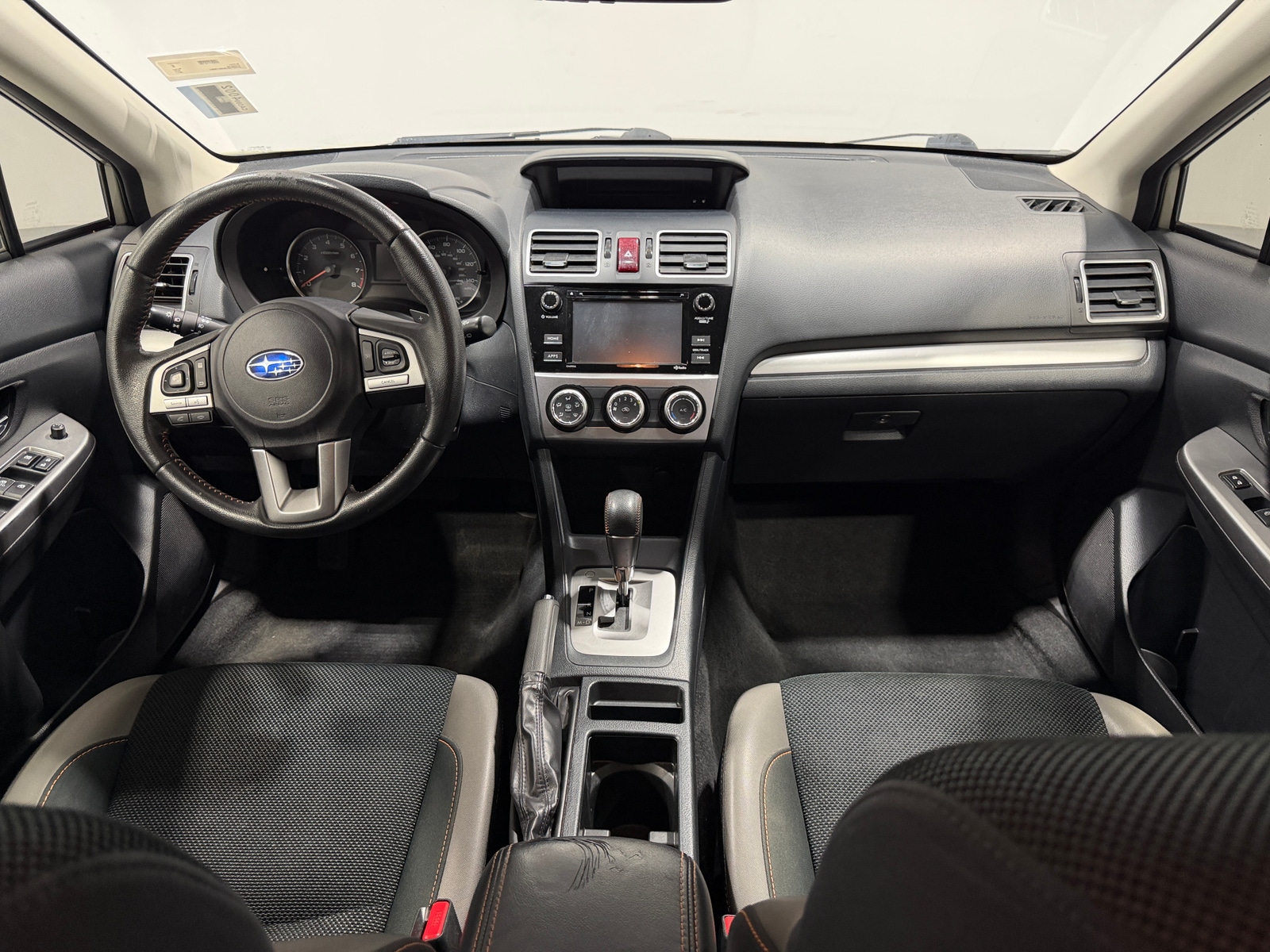 Thumbnail: 2017 Subaru Crosstrek - 3