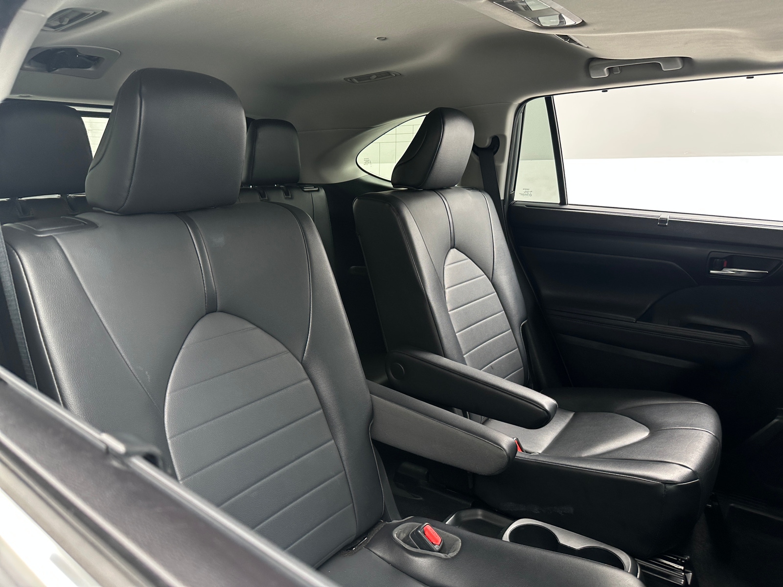 Thumbnail: 2021 Toyota Highlander - 5