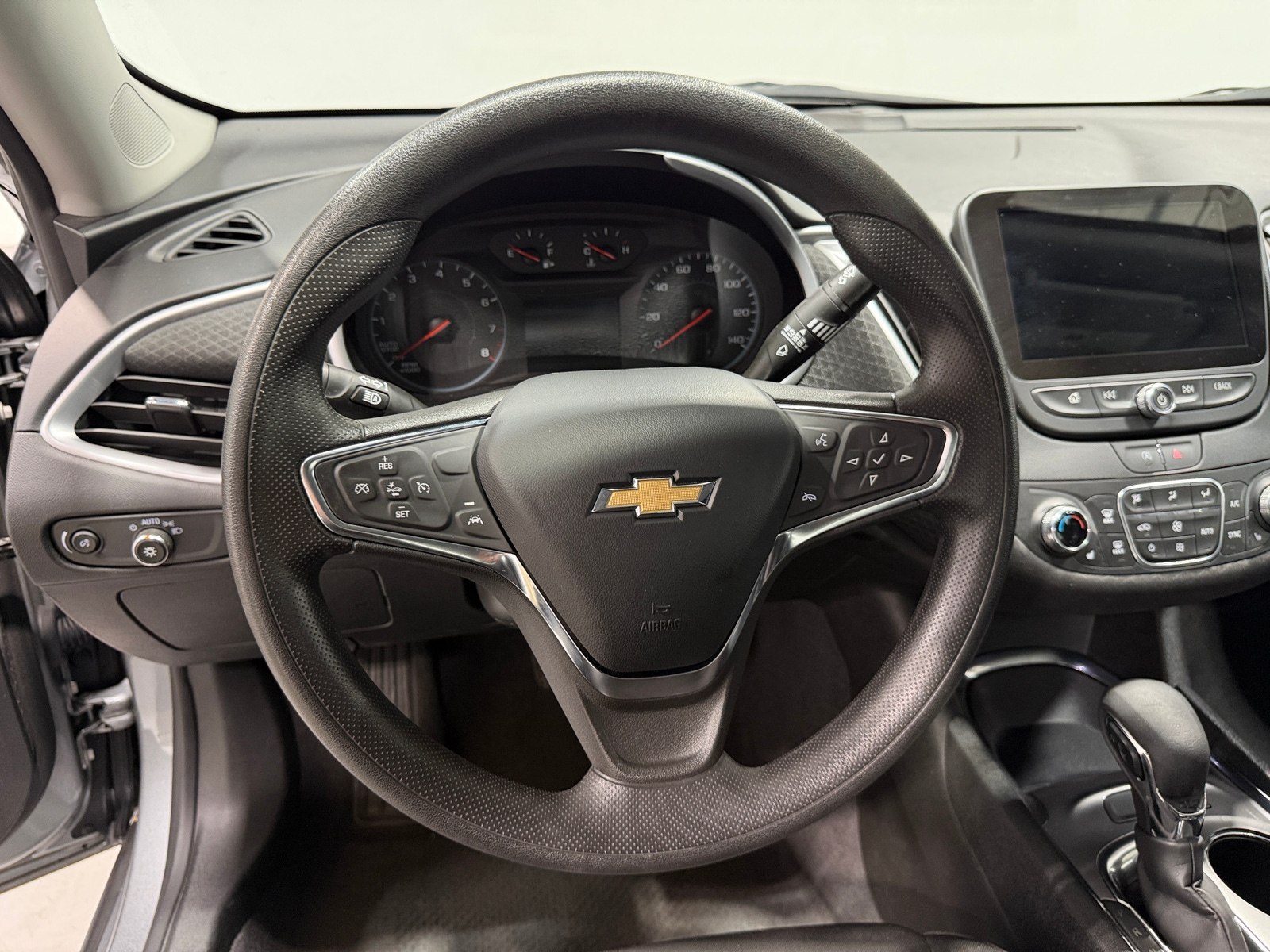 Thumbnail: 2023 Chevrolet Malibu - 5