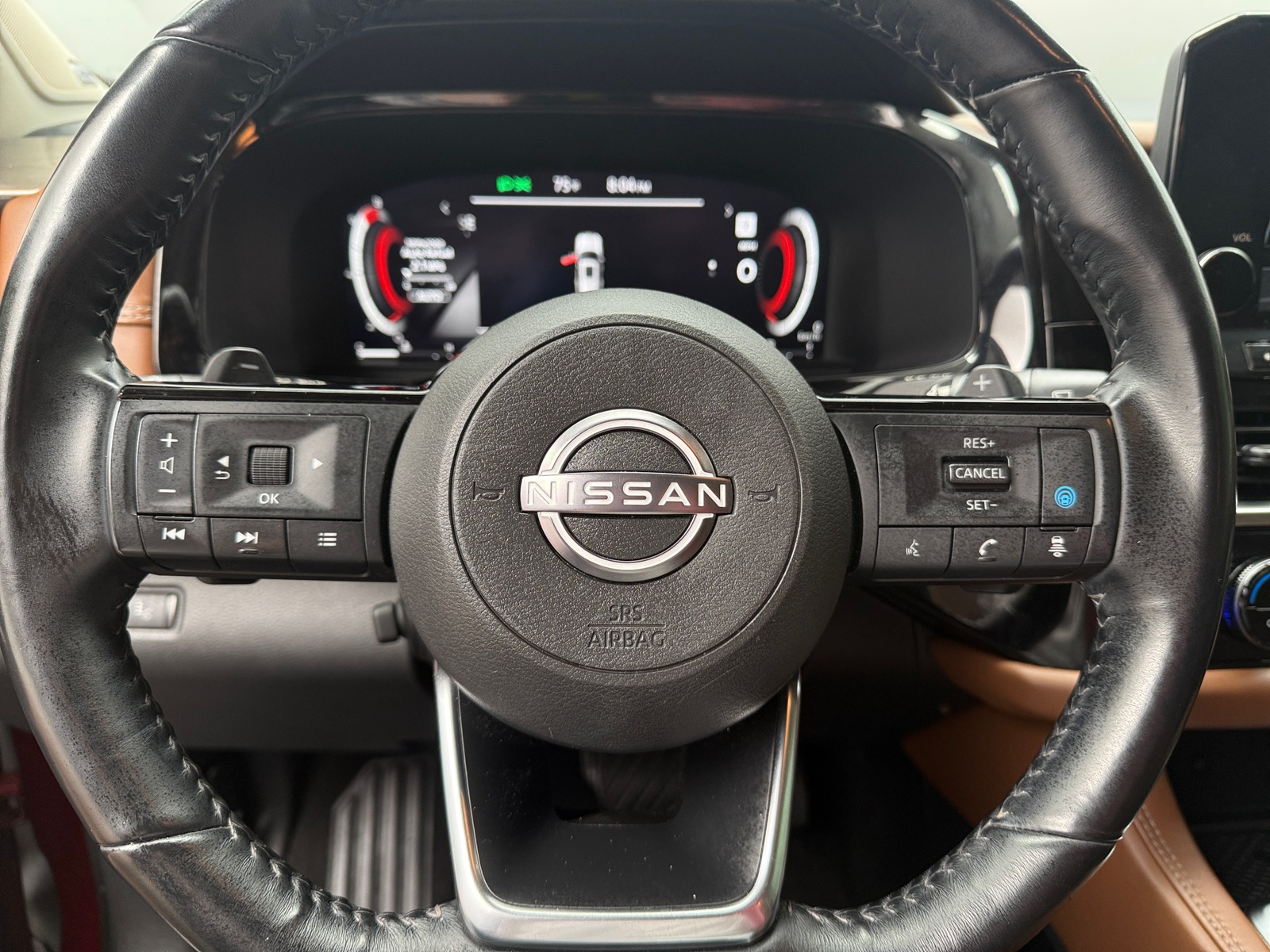 Thumbnail: 2023 Nissan Pathfinder - 4