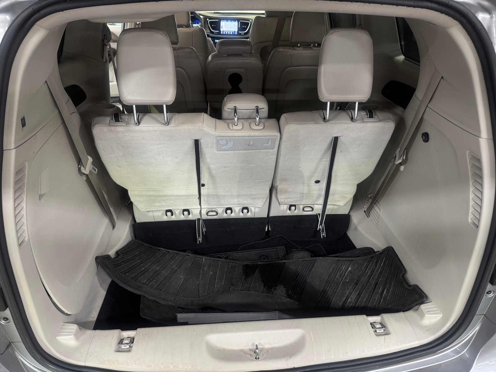 Thumbnail: 2018 Chrysler Pacifica - 6