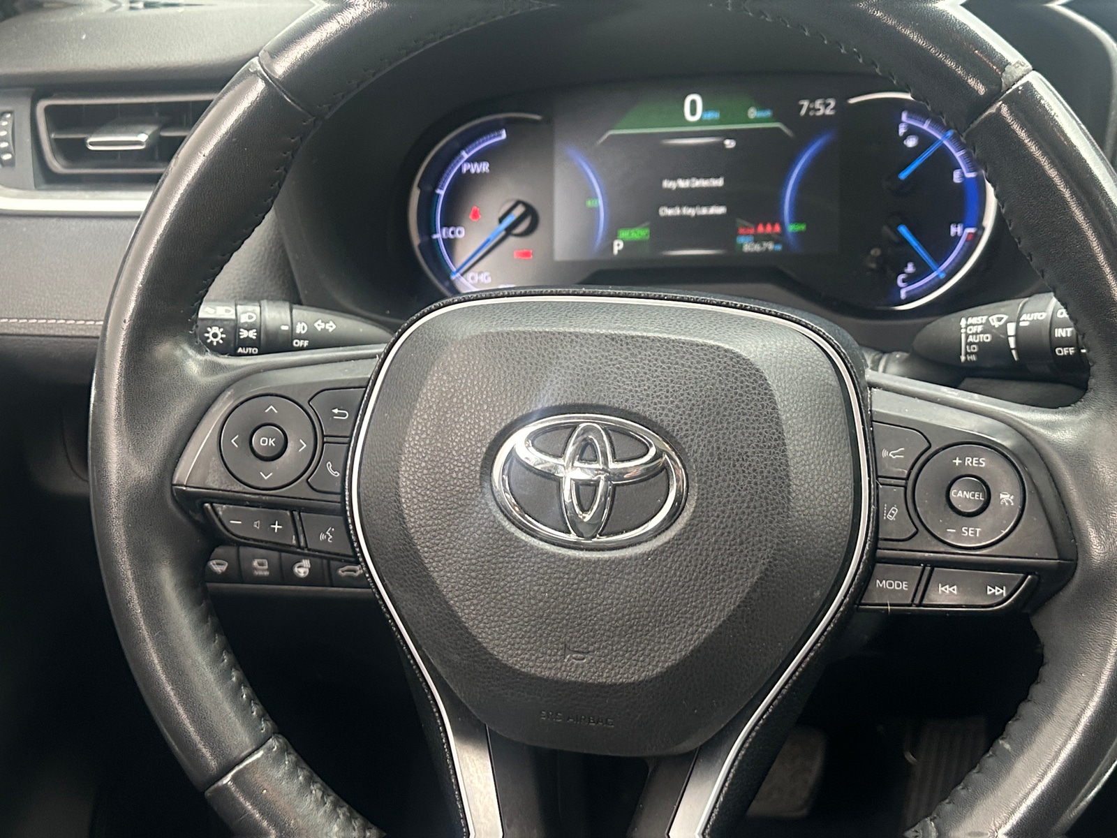 Thumbnail: 2020 Toyota RAV4 - 4