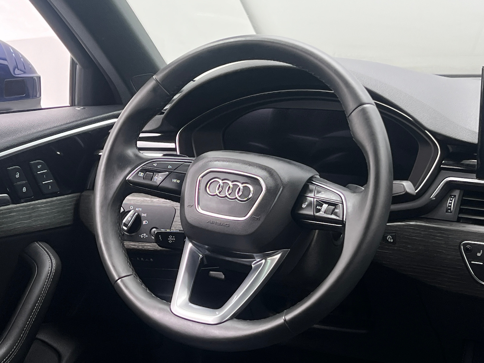 Thumbnail: 2023 Audi A4 - 4