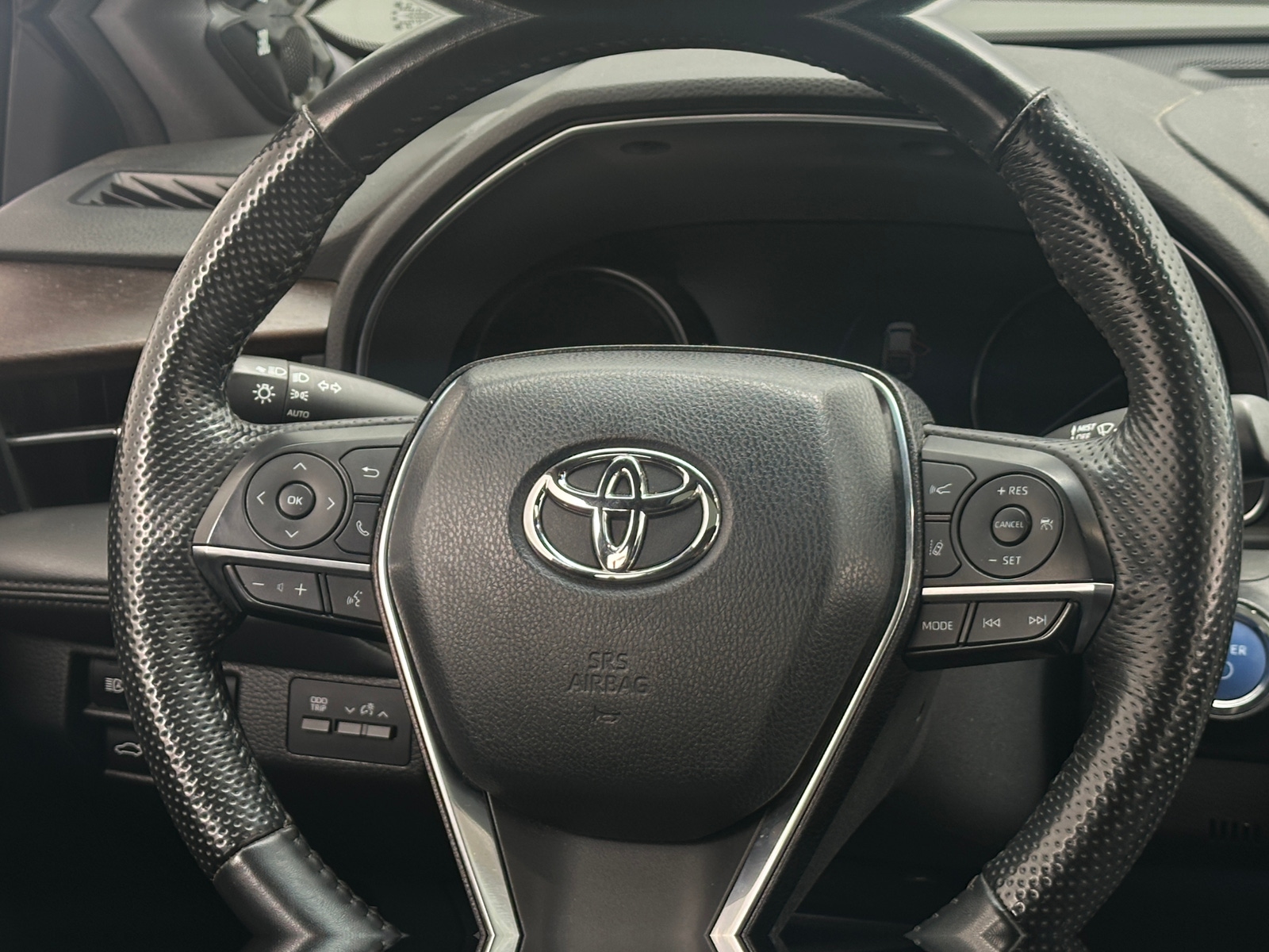 Thumbnail: 2022 Toyota Avalon - 4