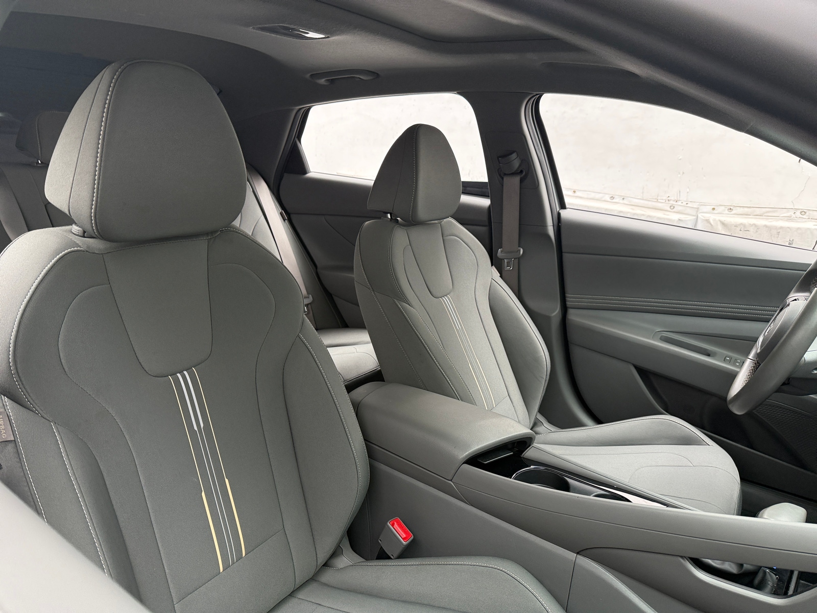 Thumbnail: 2025 Hyundai Elantra - 2