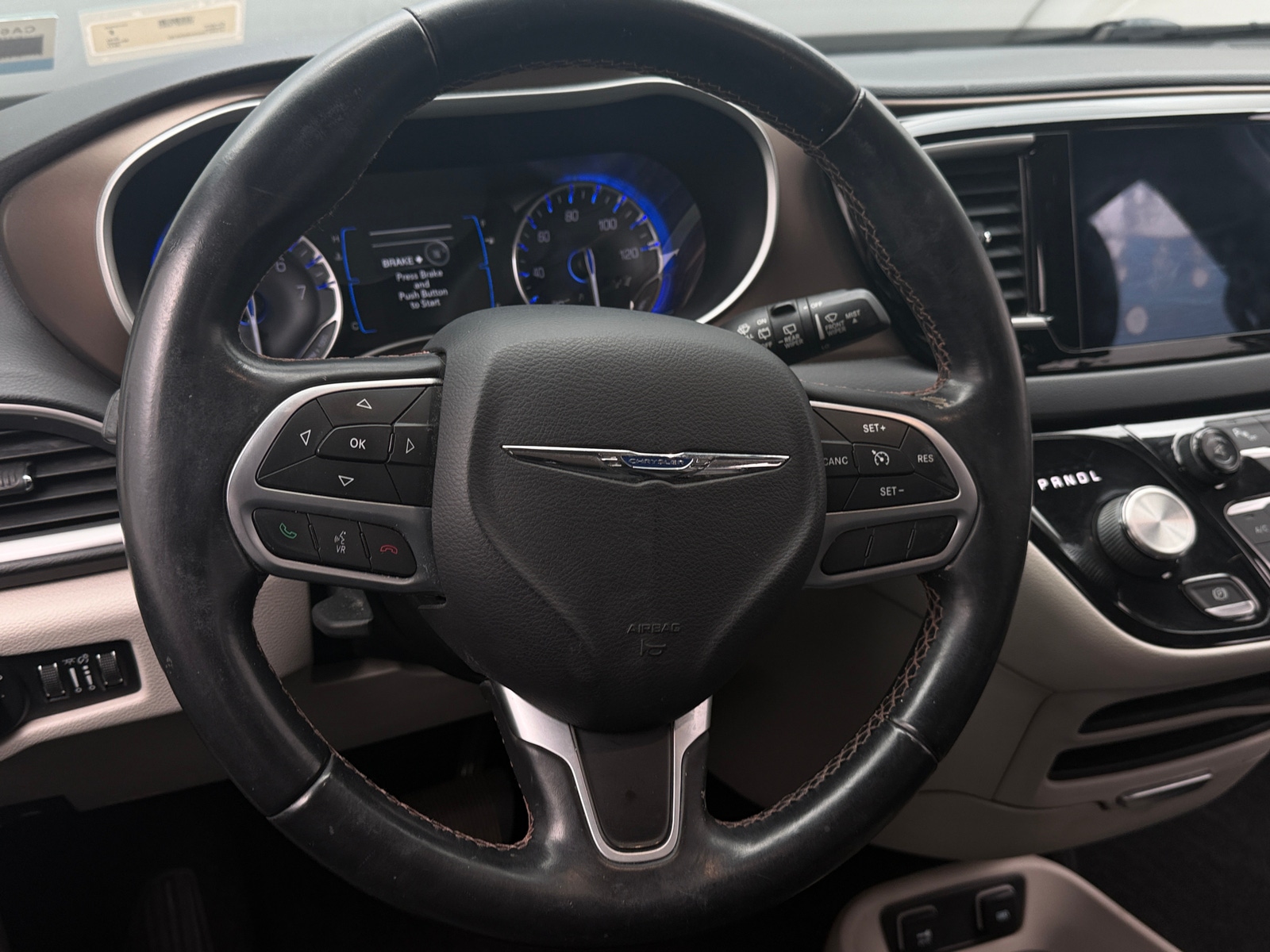 Thumbnail: 2017 Chrysler Pacifica - 4