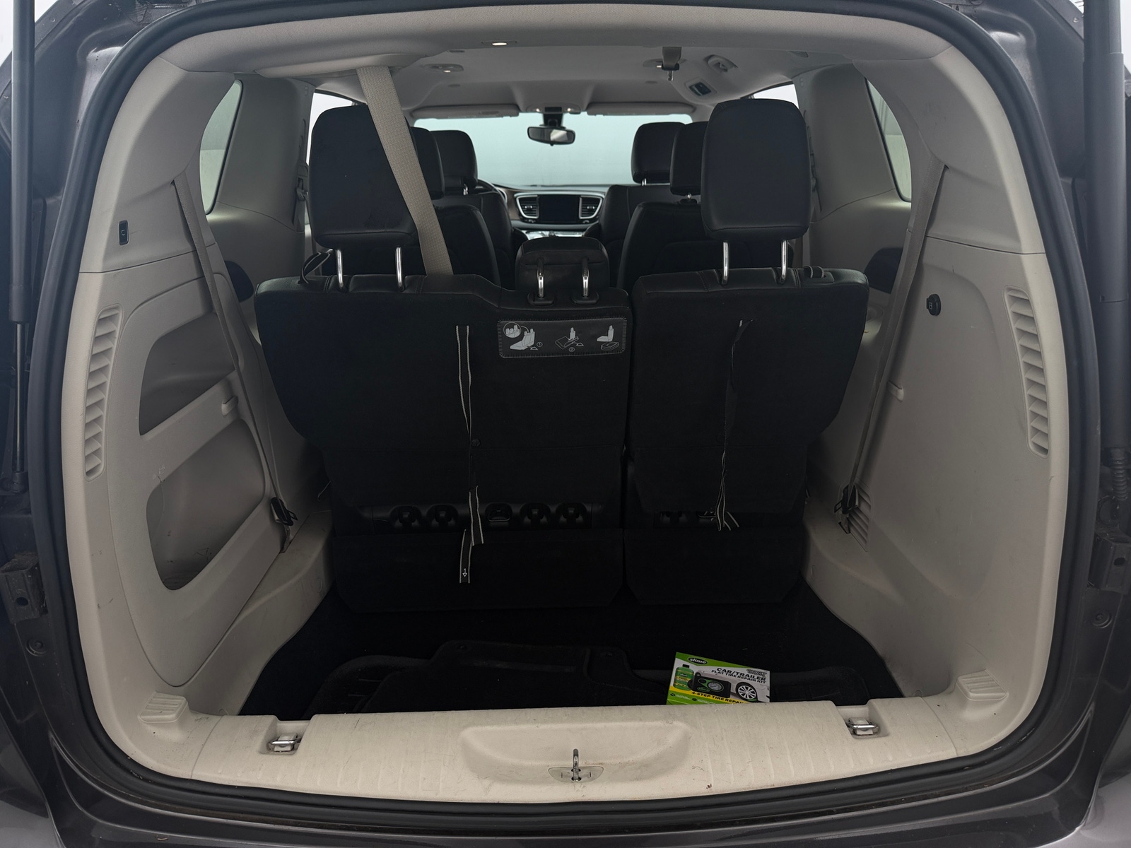 Thumbnail: 2017 Chrysler Pacifica - 6
