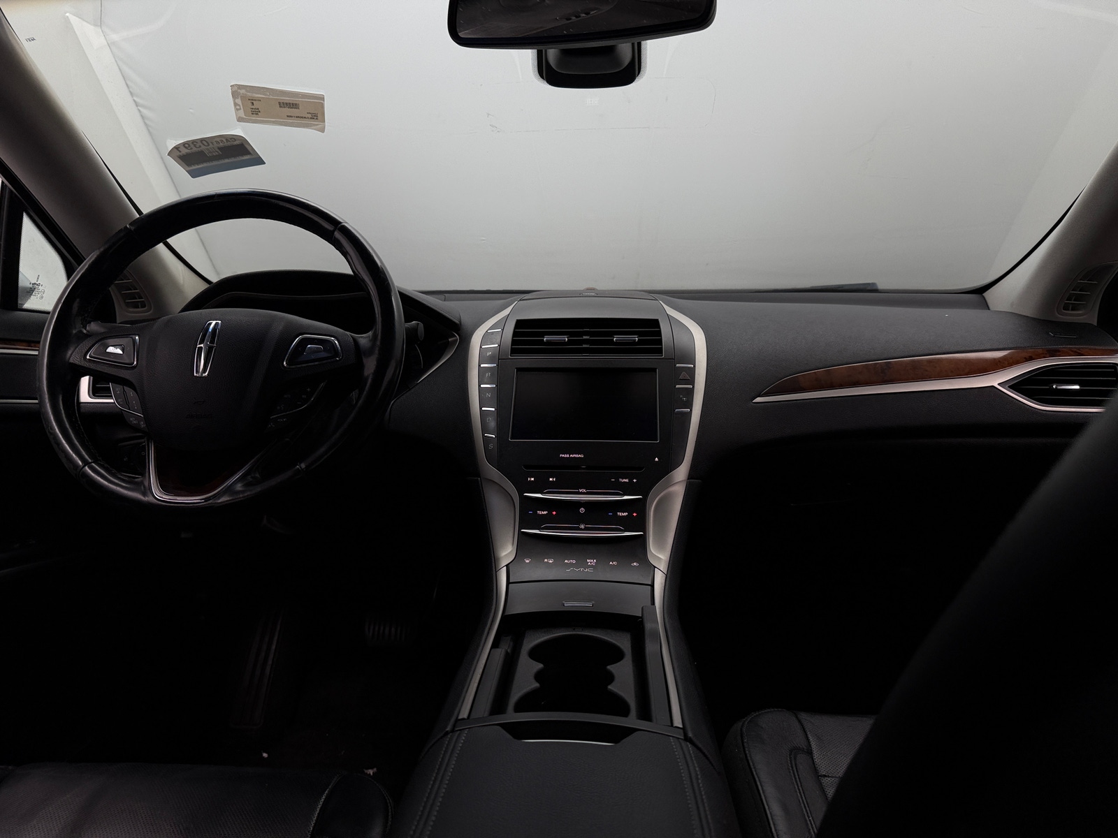 Thumbnail: 2016 Lincoln MKZ - 2