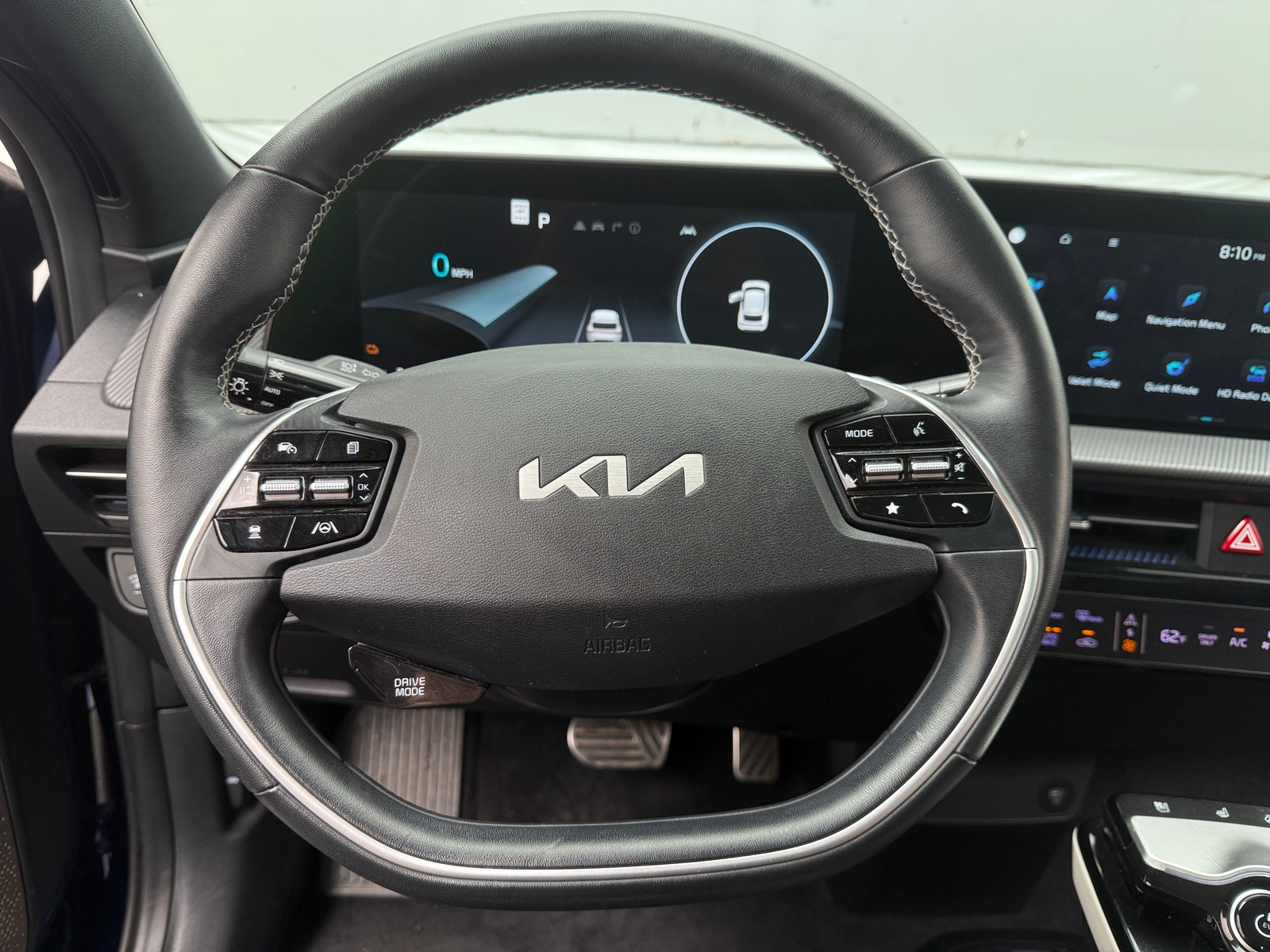 Thumbnail: 2022 Kia EV6 - 4