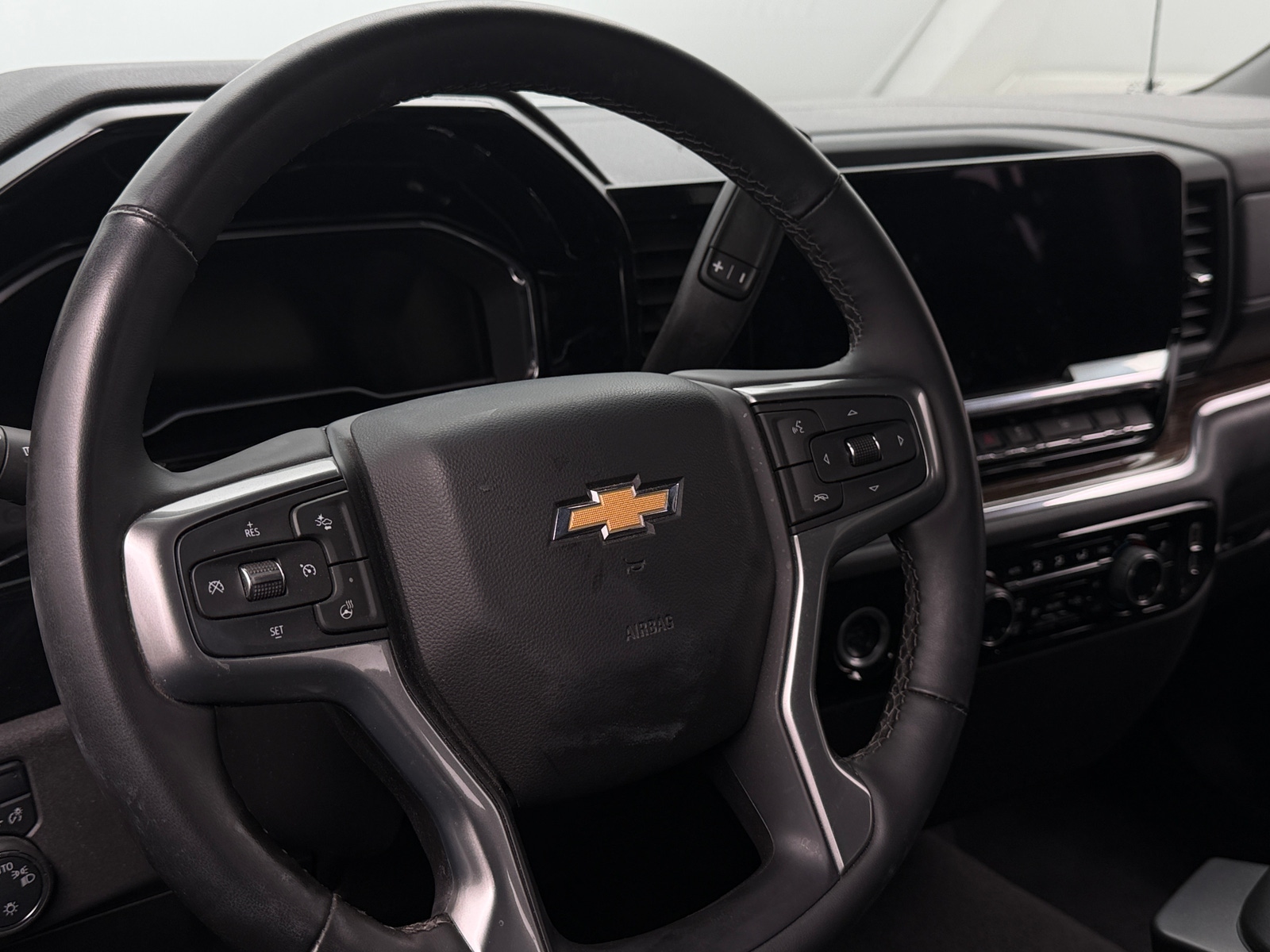 Thumbnail: 2024 Chevrolet Silverado 1500 - 5