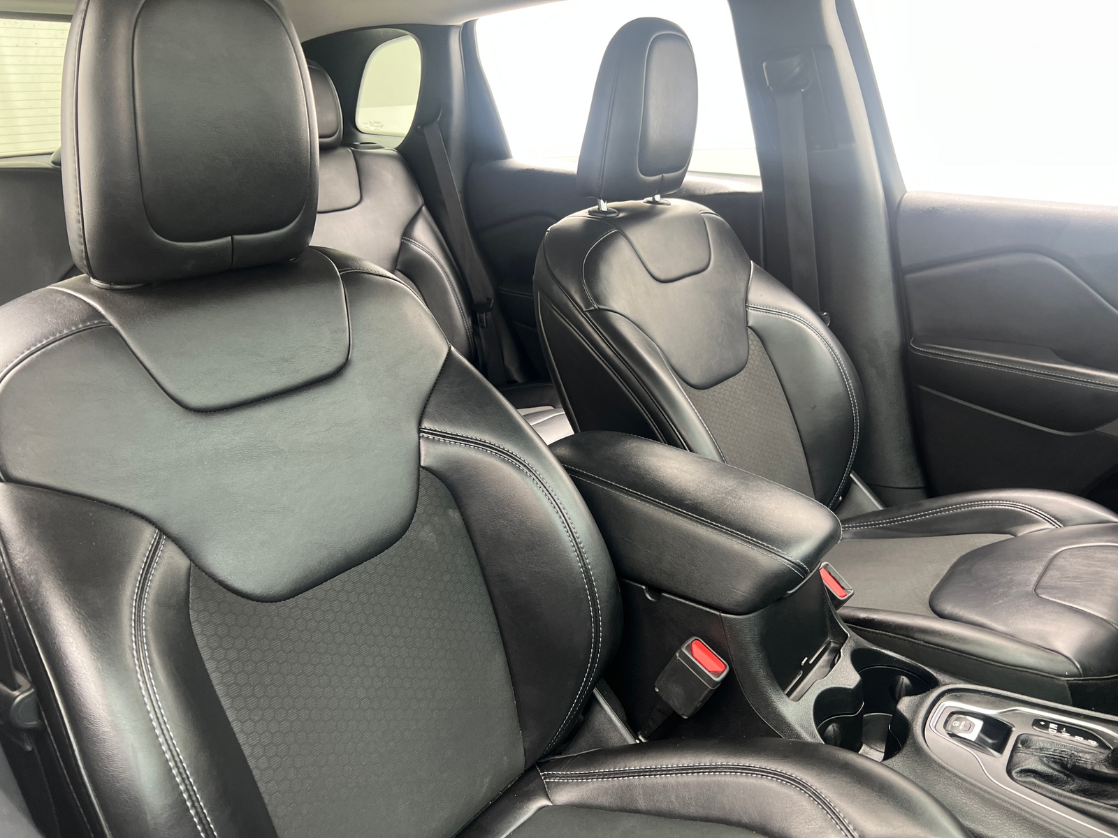 Thumbnail: 2019 Jeep Cherokee - 2