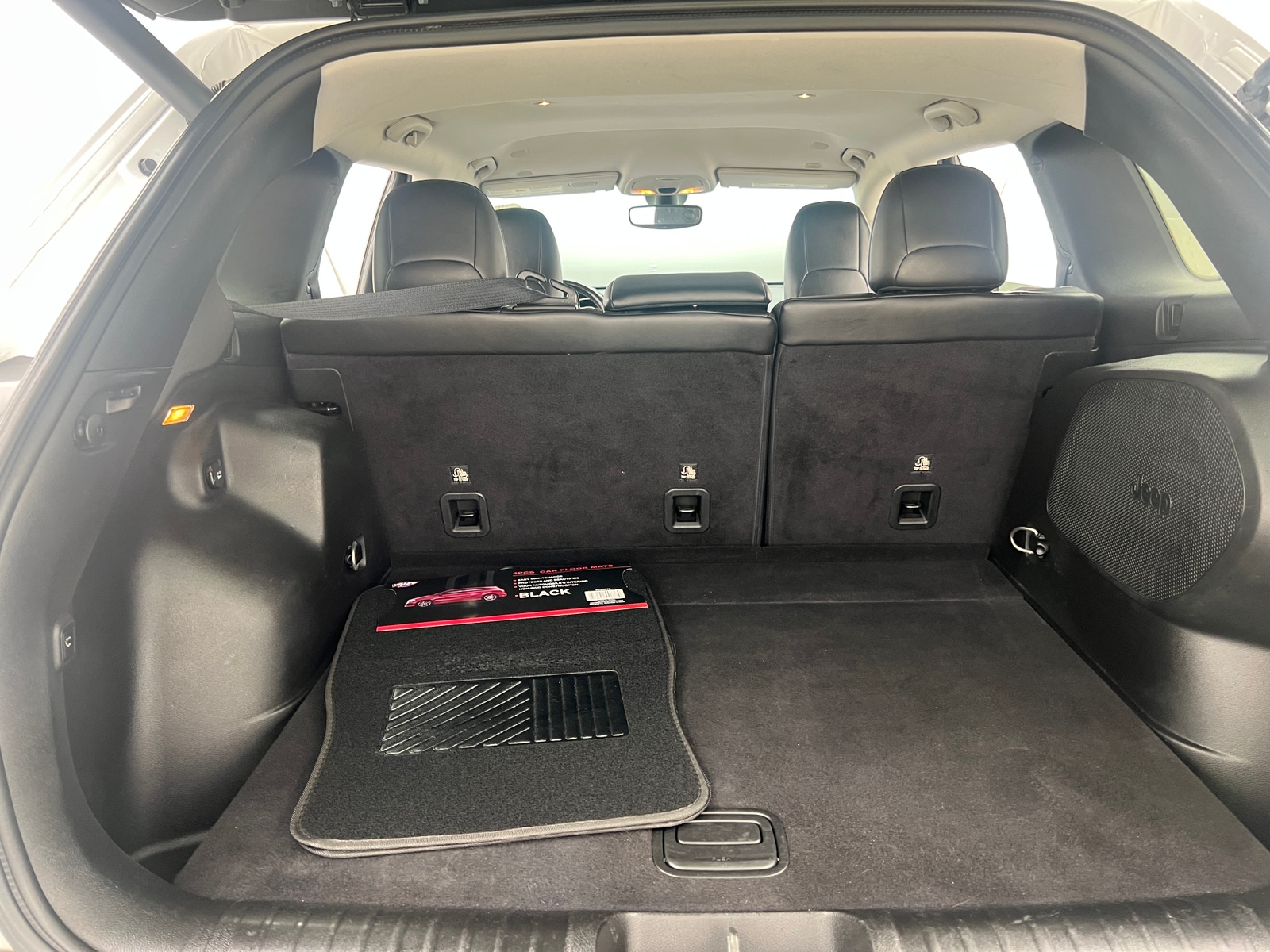 Thumbnail: 2019 Jeep Cherokee - 7
