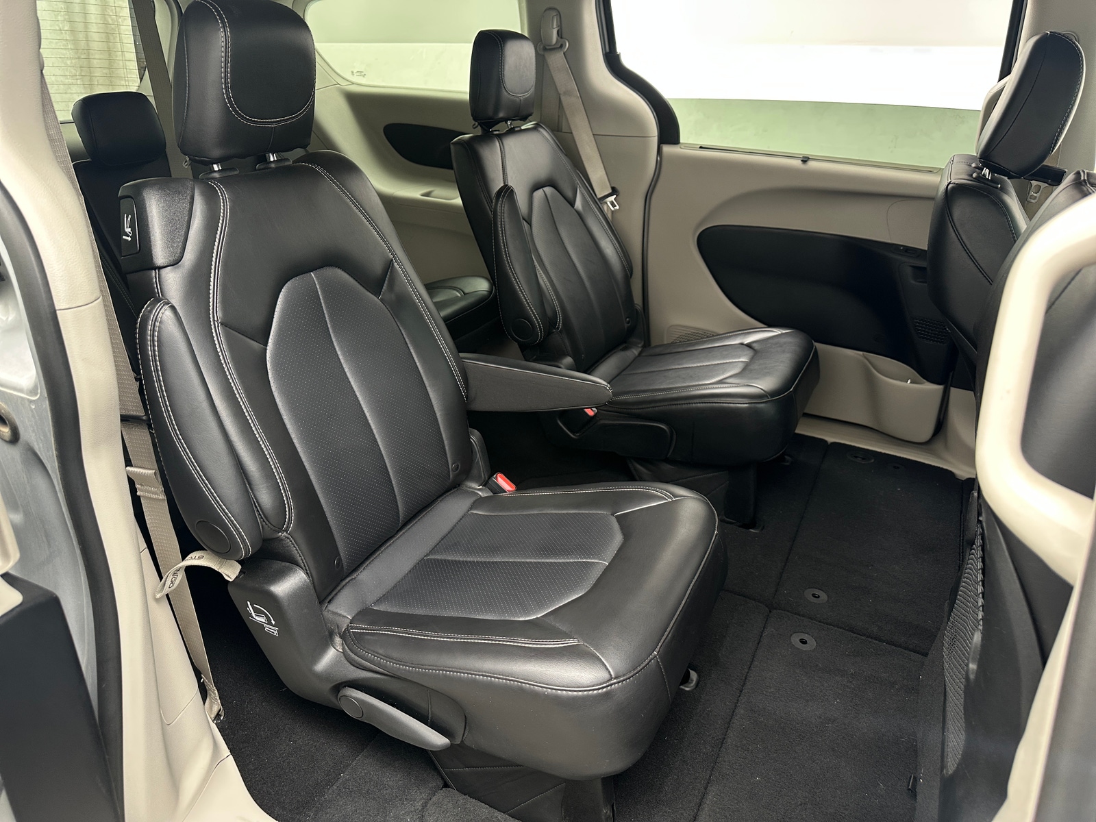 Thumbnail: 2024 Chrysler Pacifica - 5