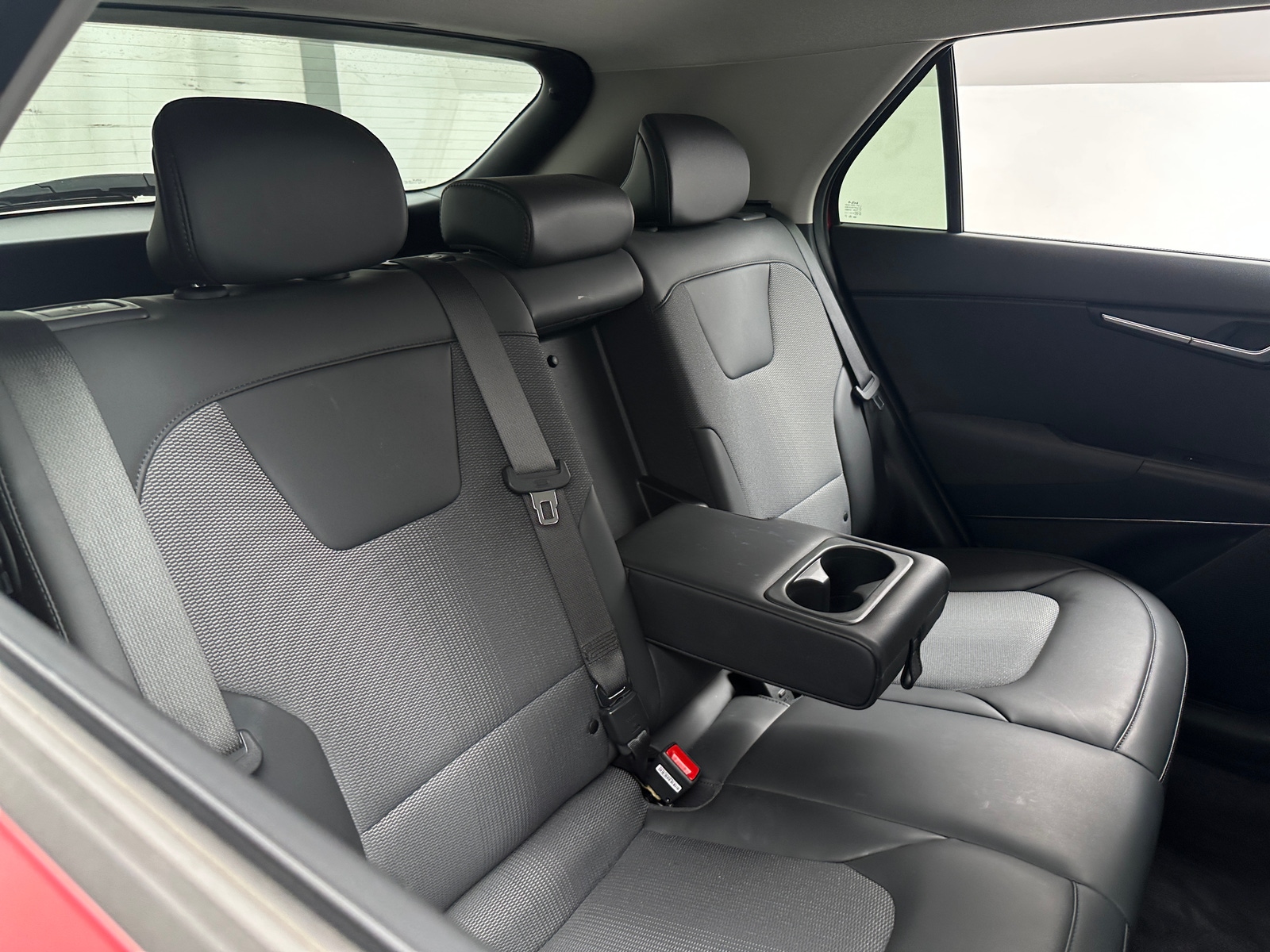 Thumbnail: 2024 Kia Niro - 5