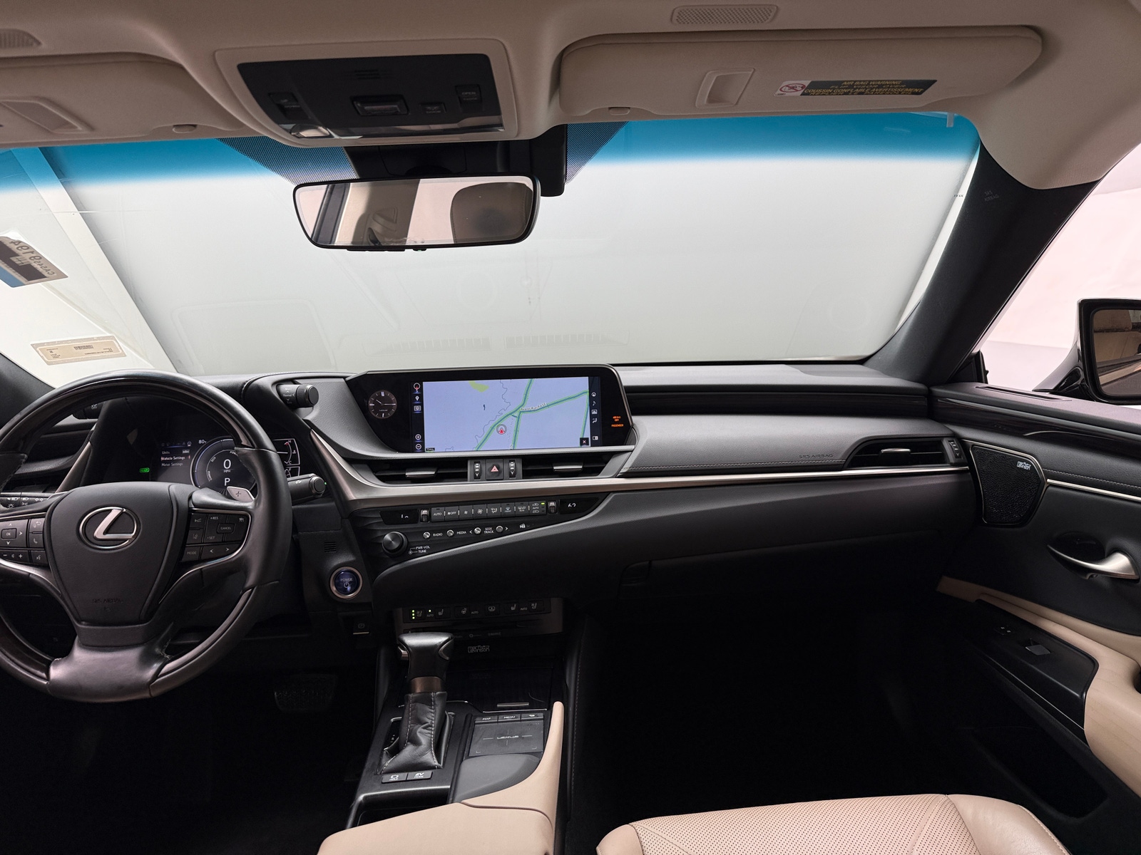Thumbnail: 2020 Lexus ES - 2