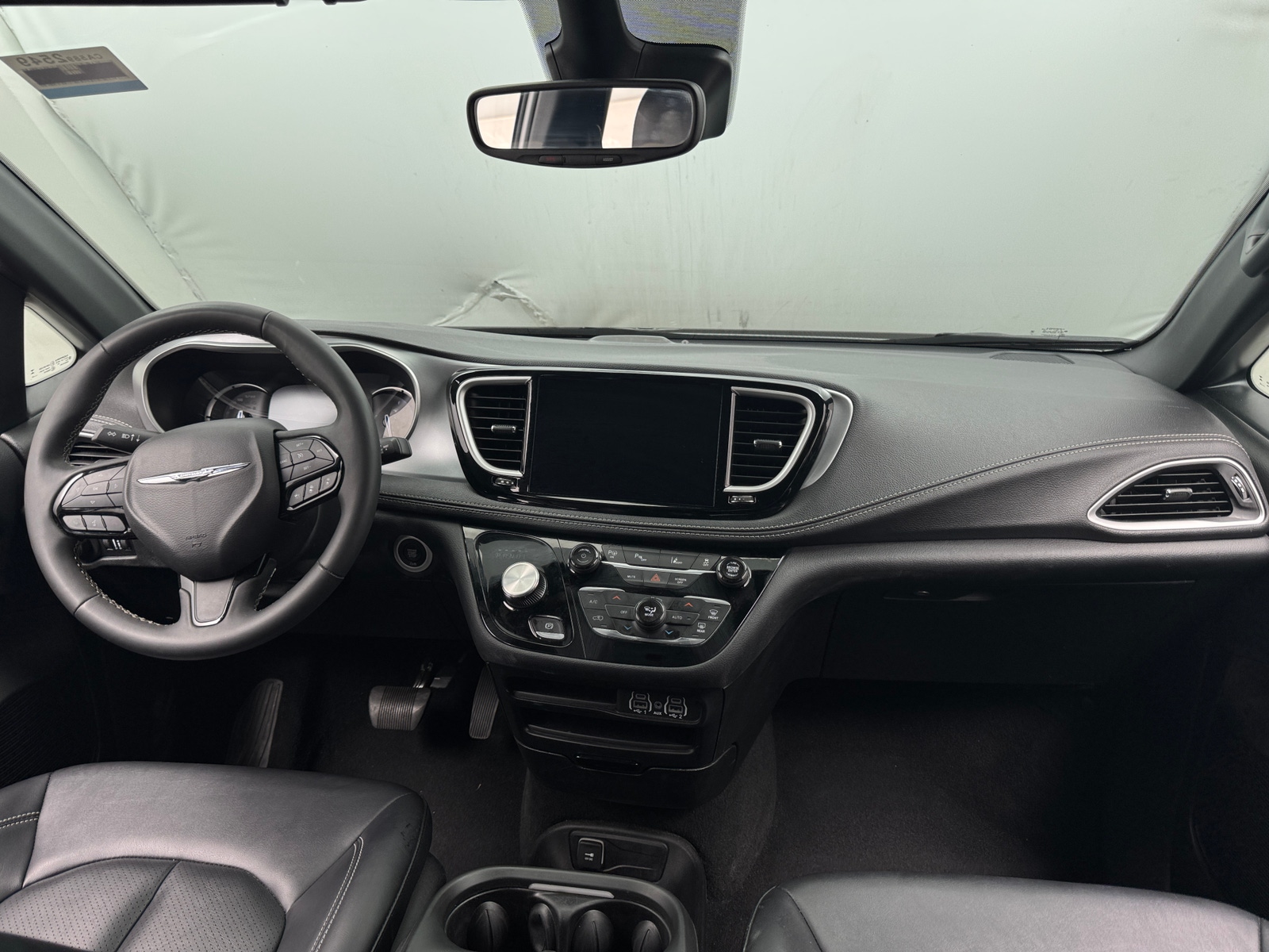 Thumbnail: 2024 Chrysler Pacifica - 2