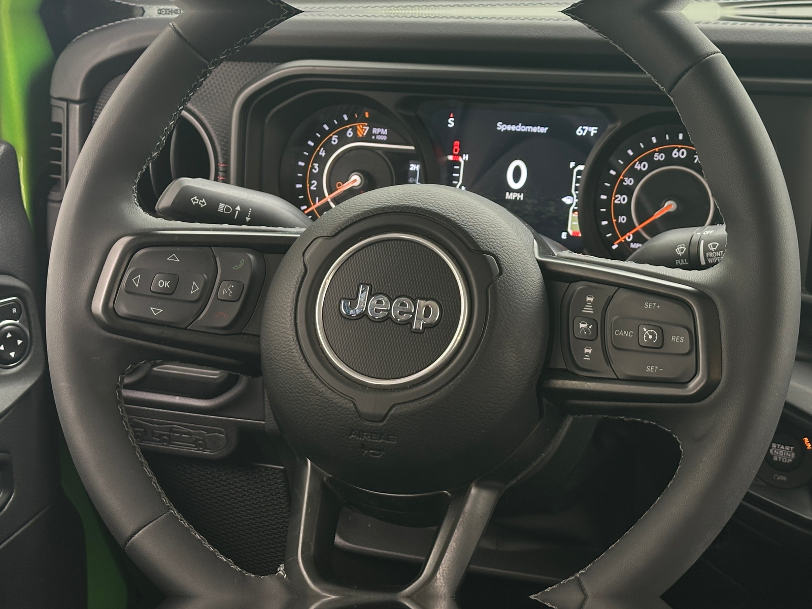 Thumbnail: 2025 Jeep Gladiator - 4