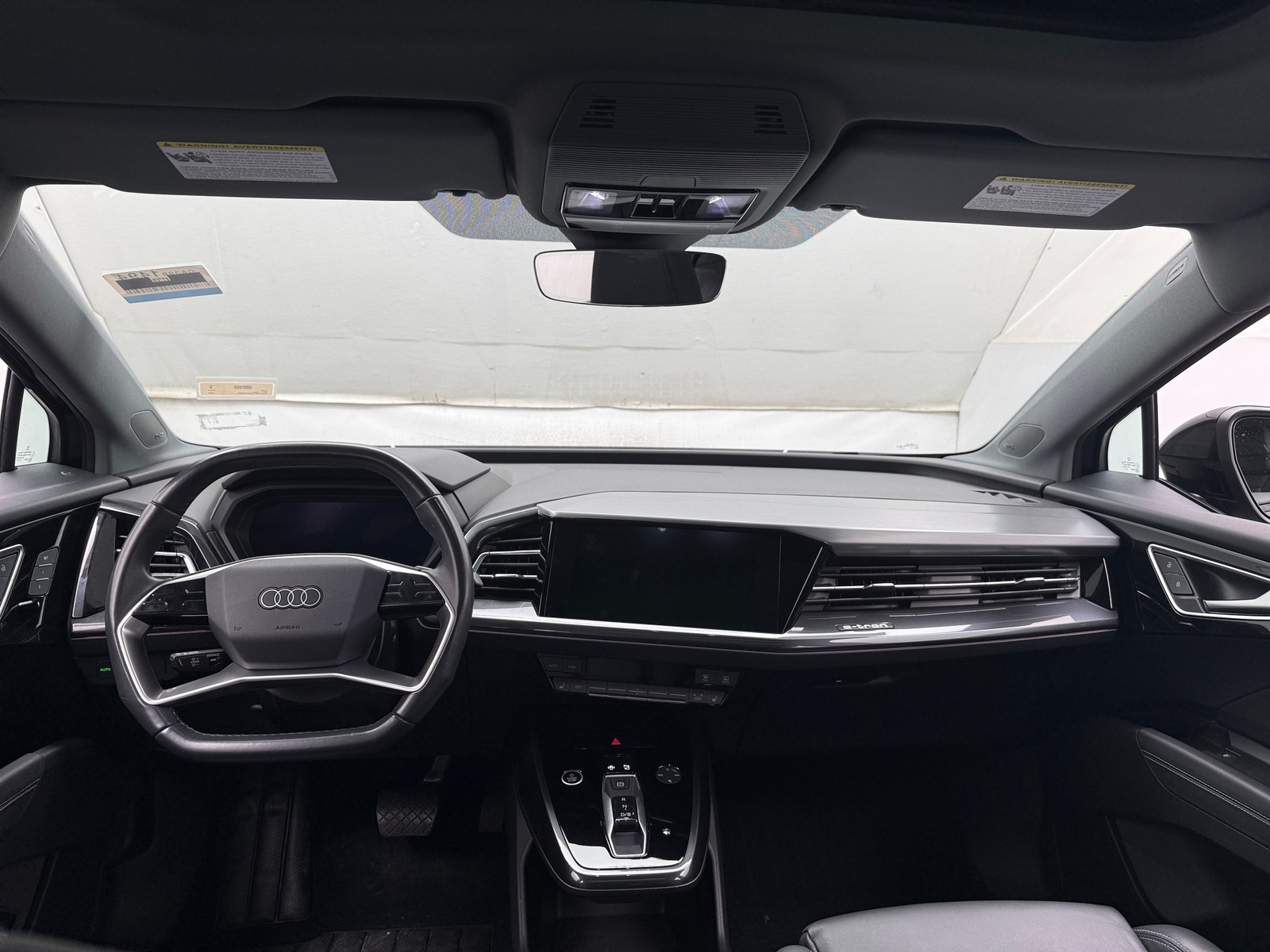 Thumbnail: 2022 Audi Q4 e-tron - 2