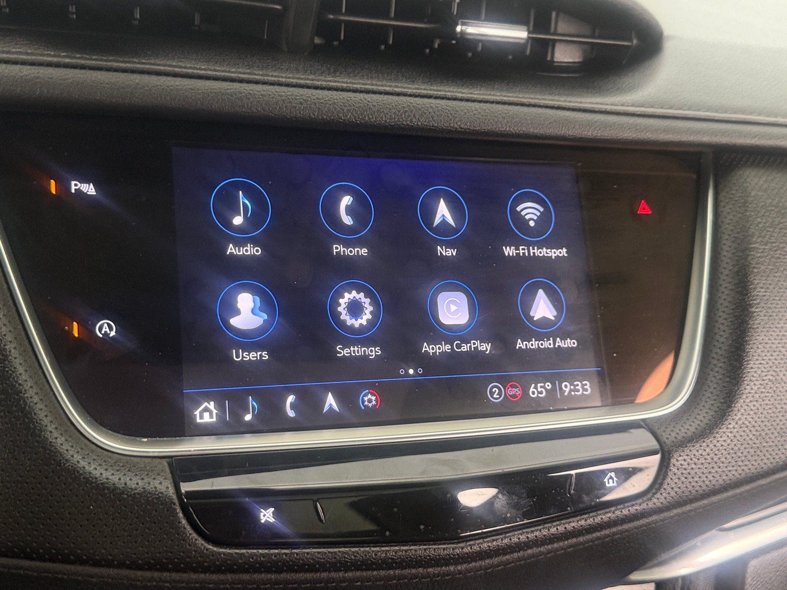 Thumbnail: 2023 Cadillac XT5 - 3