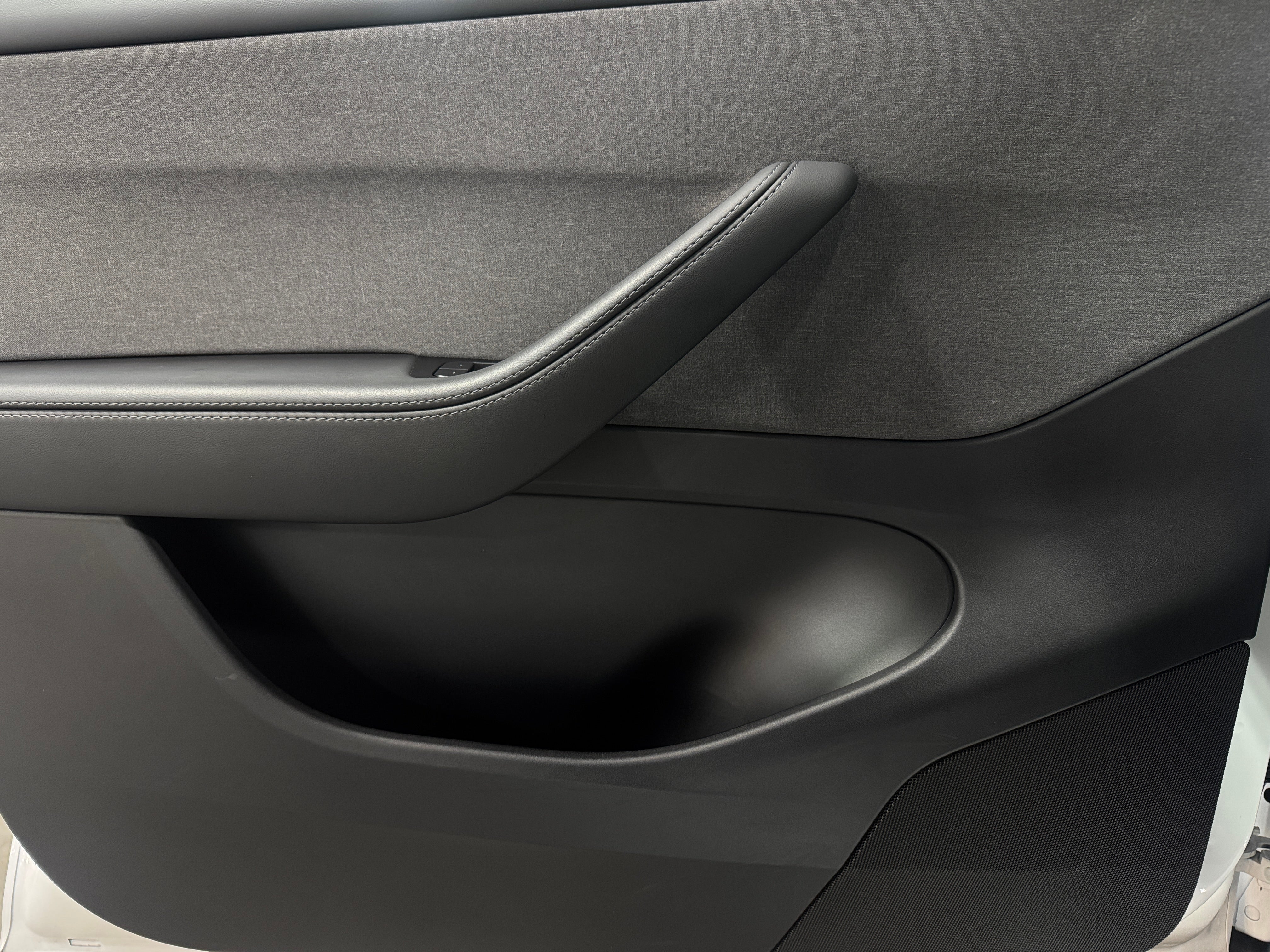 Used 2026 Tesla Model Y Long Range with VIN 7SAYGDEEXTA631242 for sale in Auburn, WA