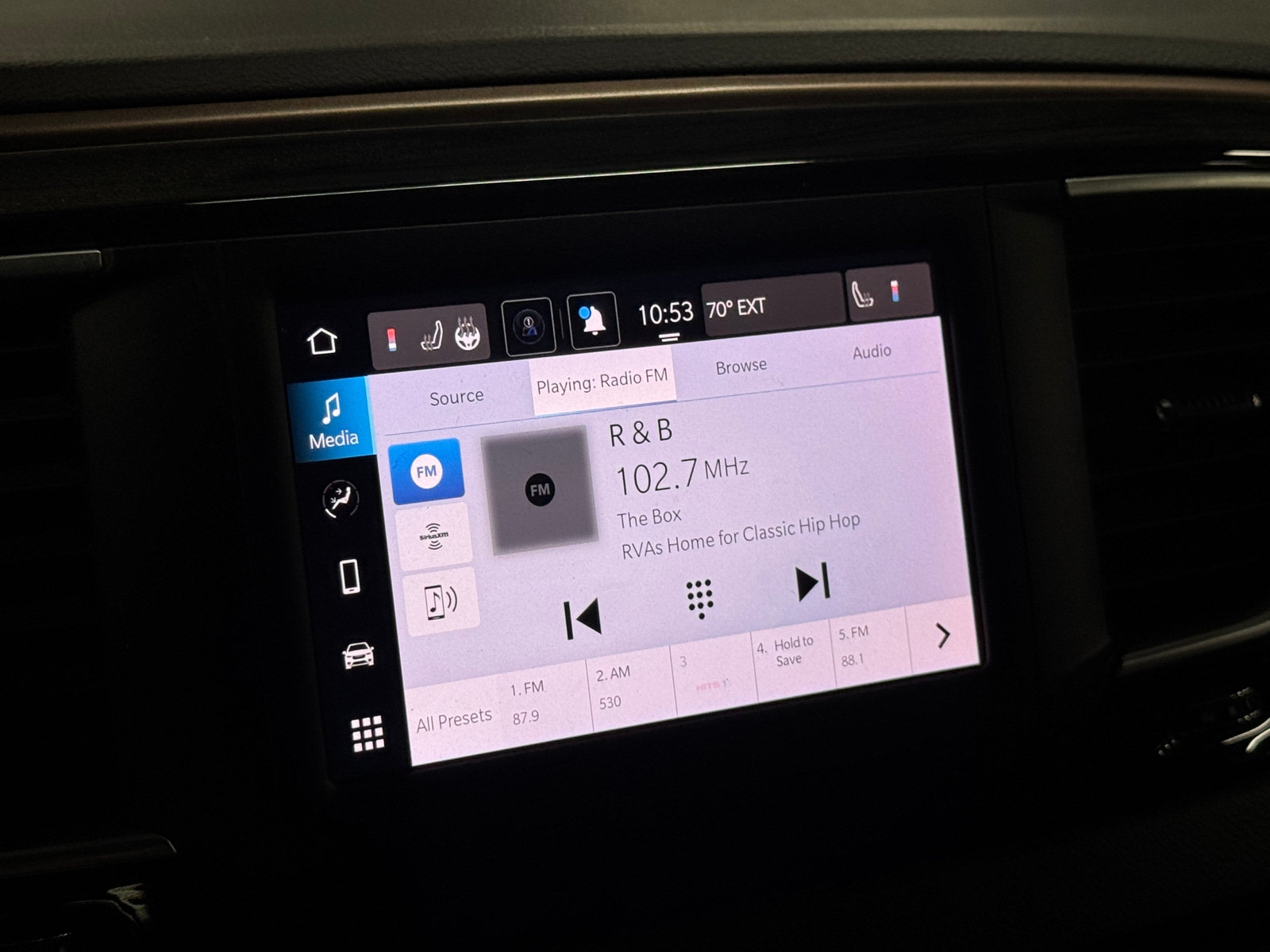 Thumbnail: 2024 Chrysler Voyager - 4