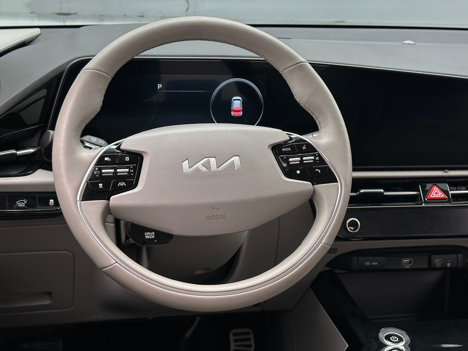 Thumbnail: 2024 Kia Niro - 4