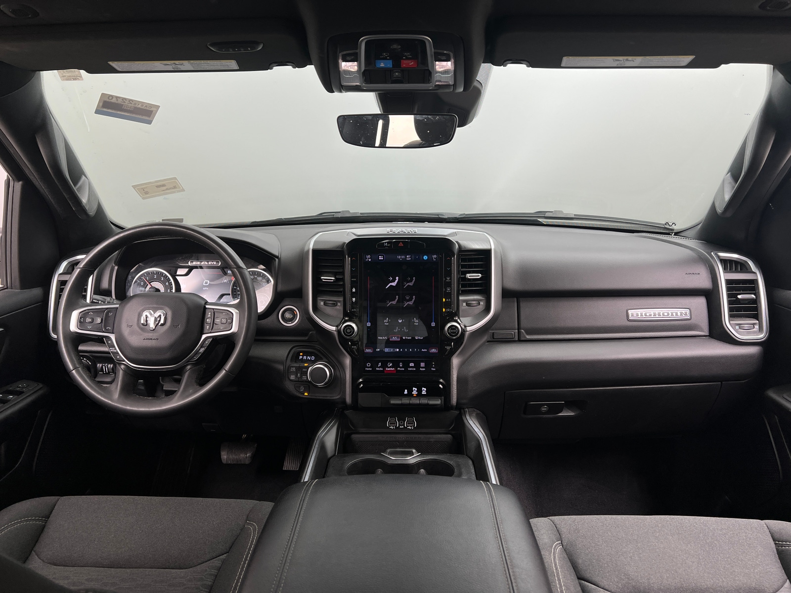 Thumbnail: 2025 RAM 1500 - 3