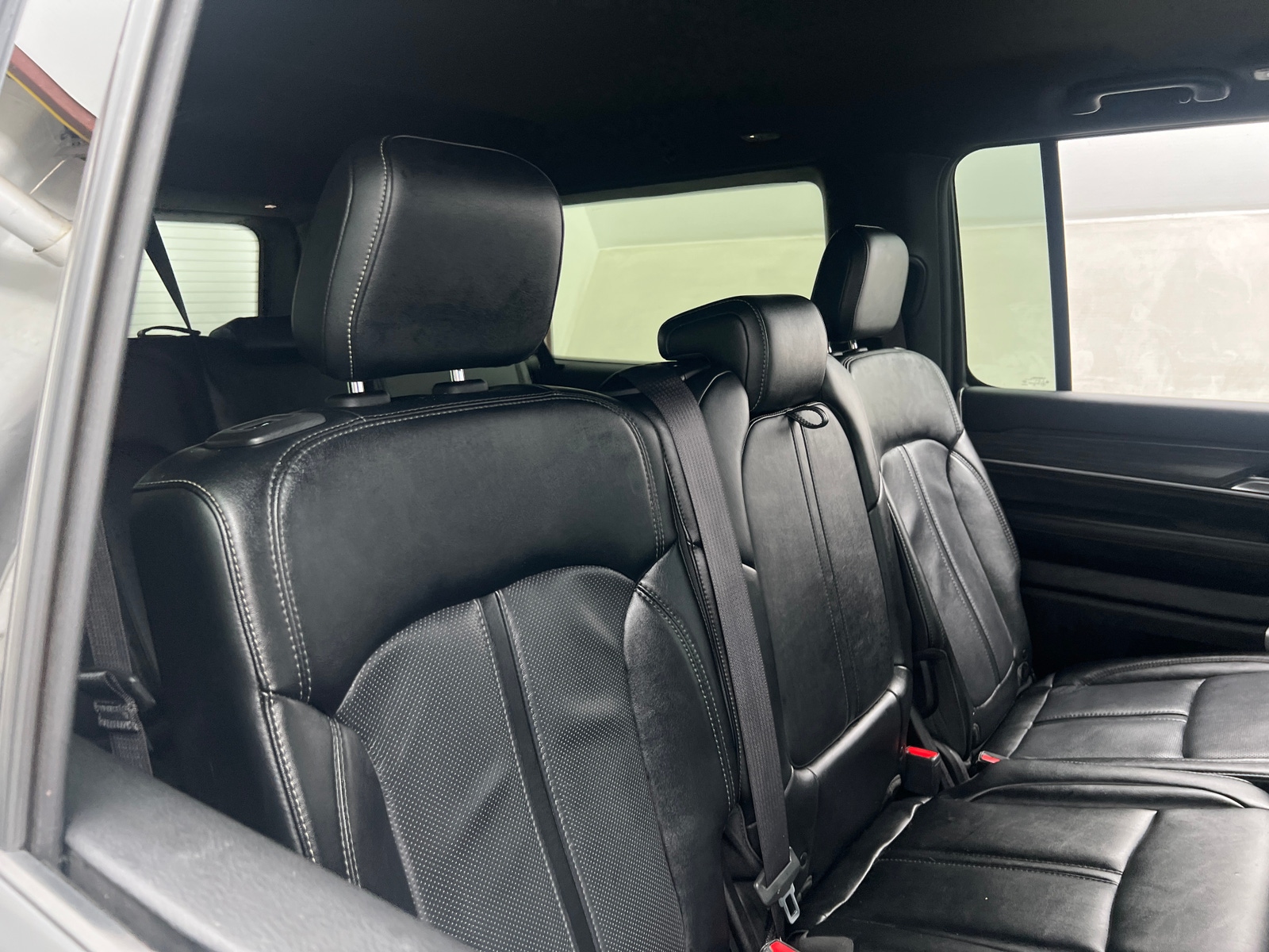 Thumbnail: 2024 Jeep Wagoneer - 5