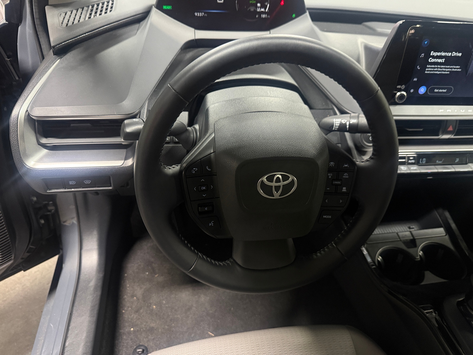 Thumbnail: 2025 Toyota Prius - 5