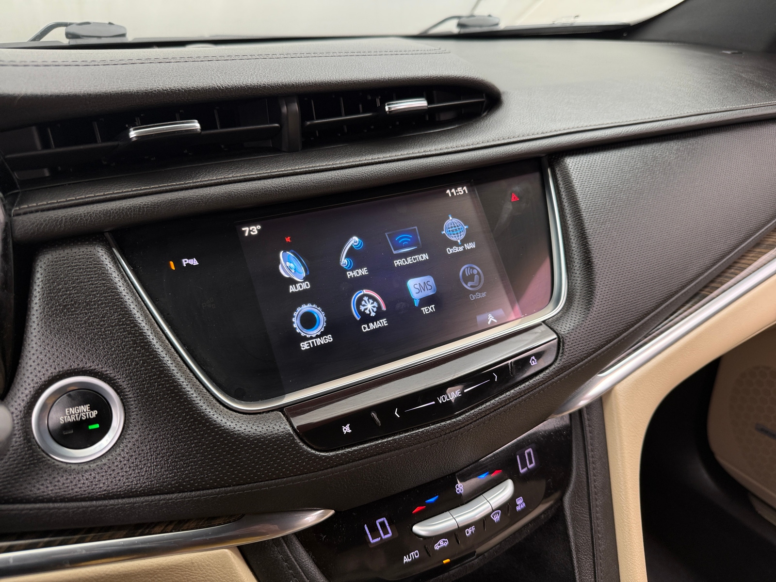Thumbnail: 2017 Cadillac XT5 - 3