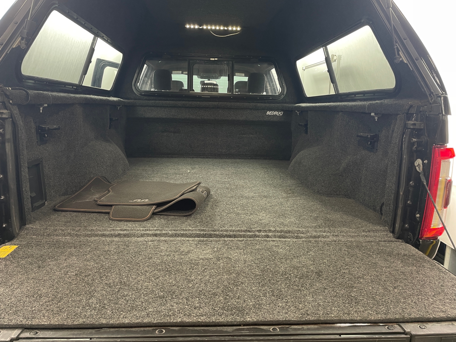 Thumbnail: 2021 Ford Econoline - 6